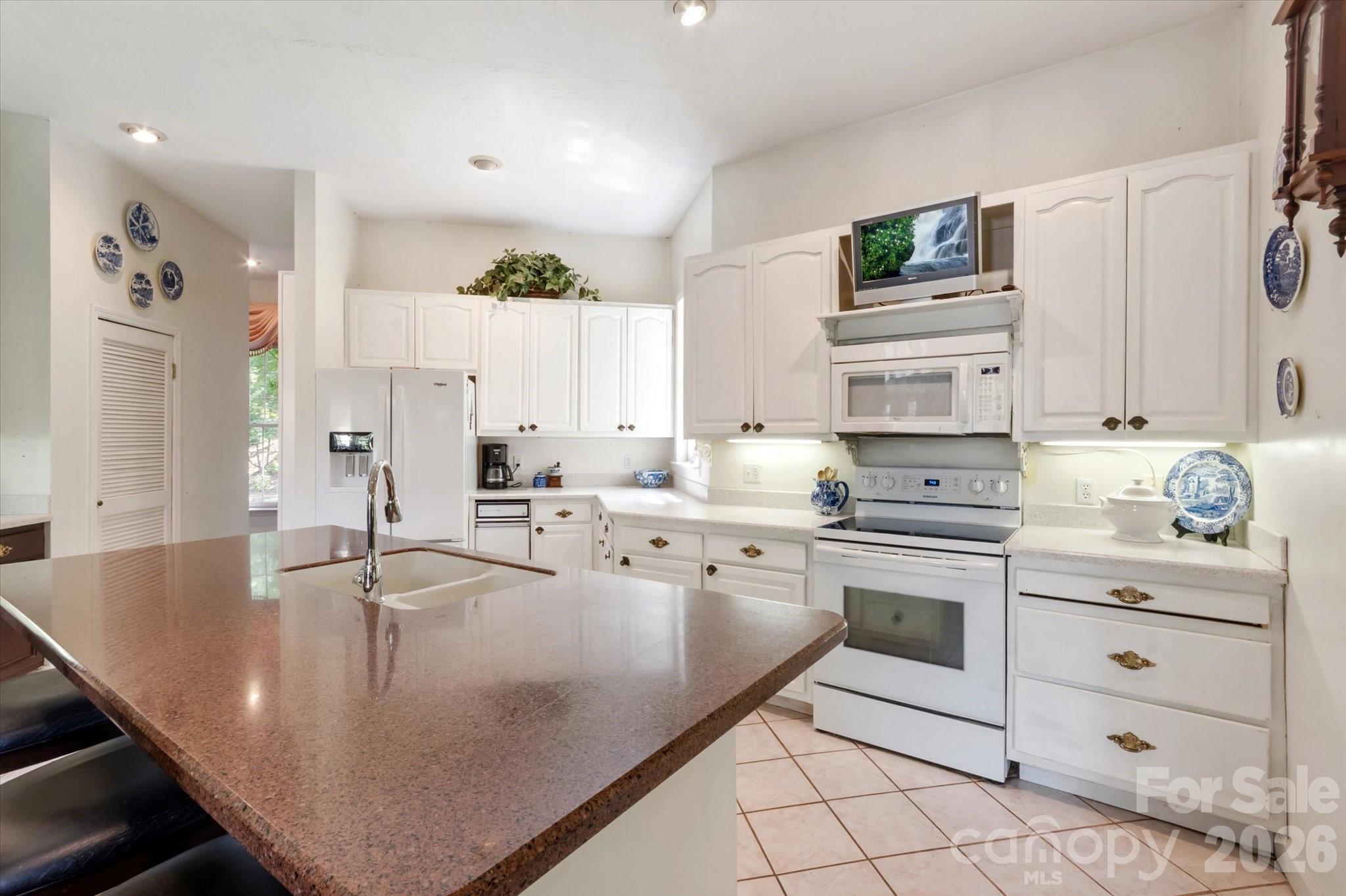 25 Towhee Trail — Tryon