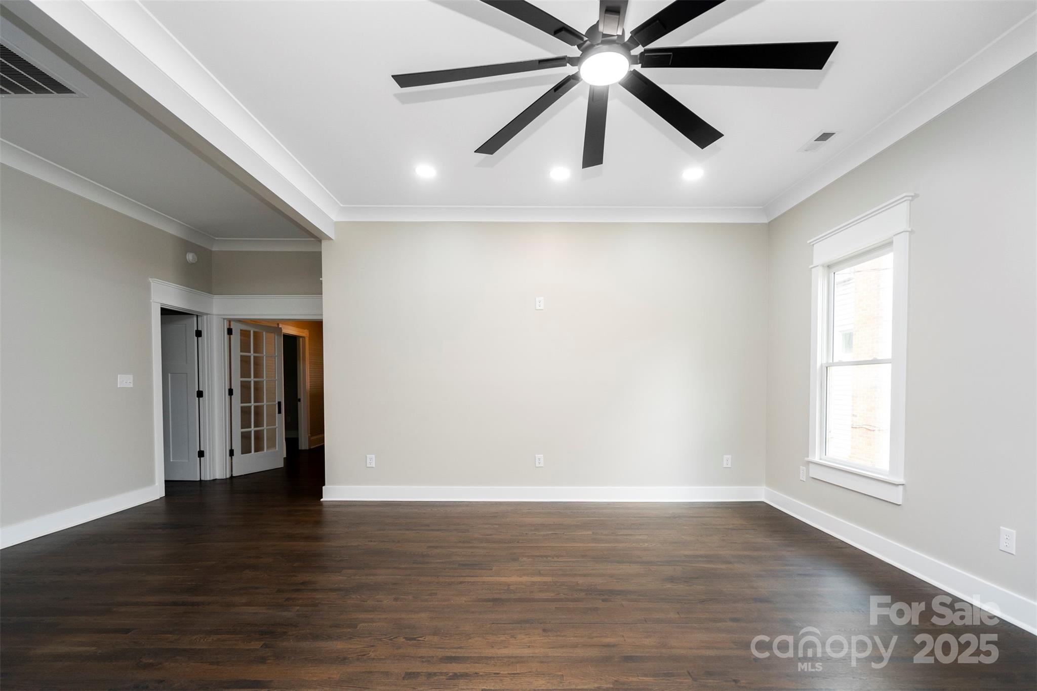 420 E Bank Street — Salisbury