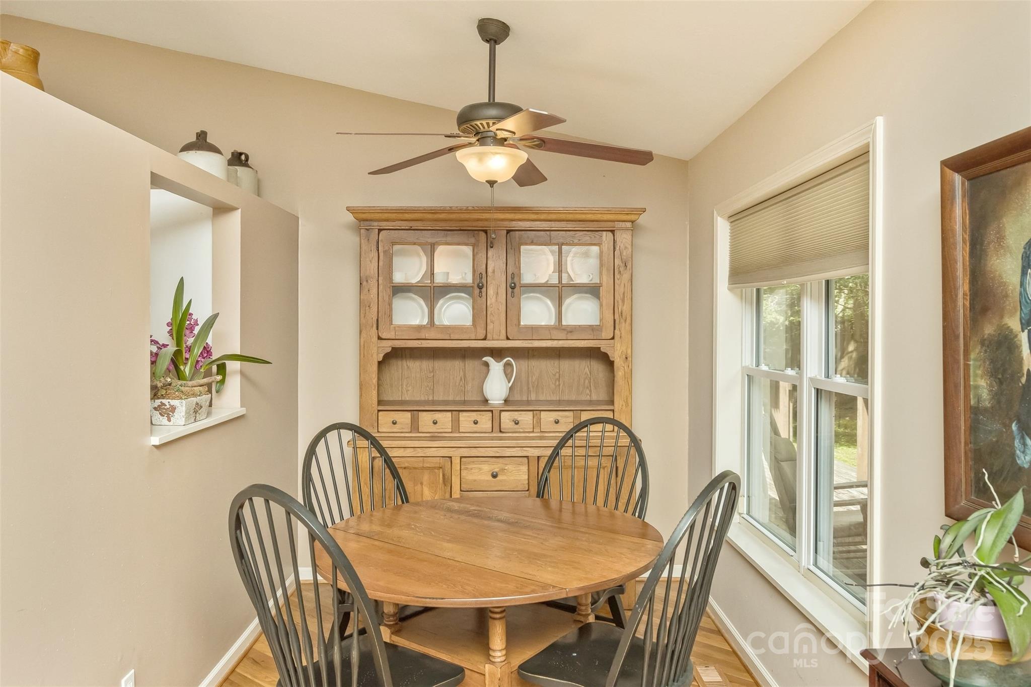 15 Beaverdam Knoll Road — Asheville