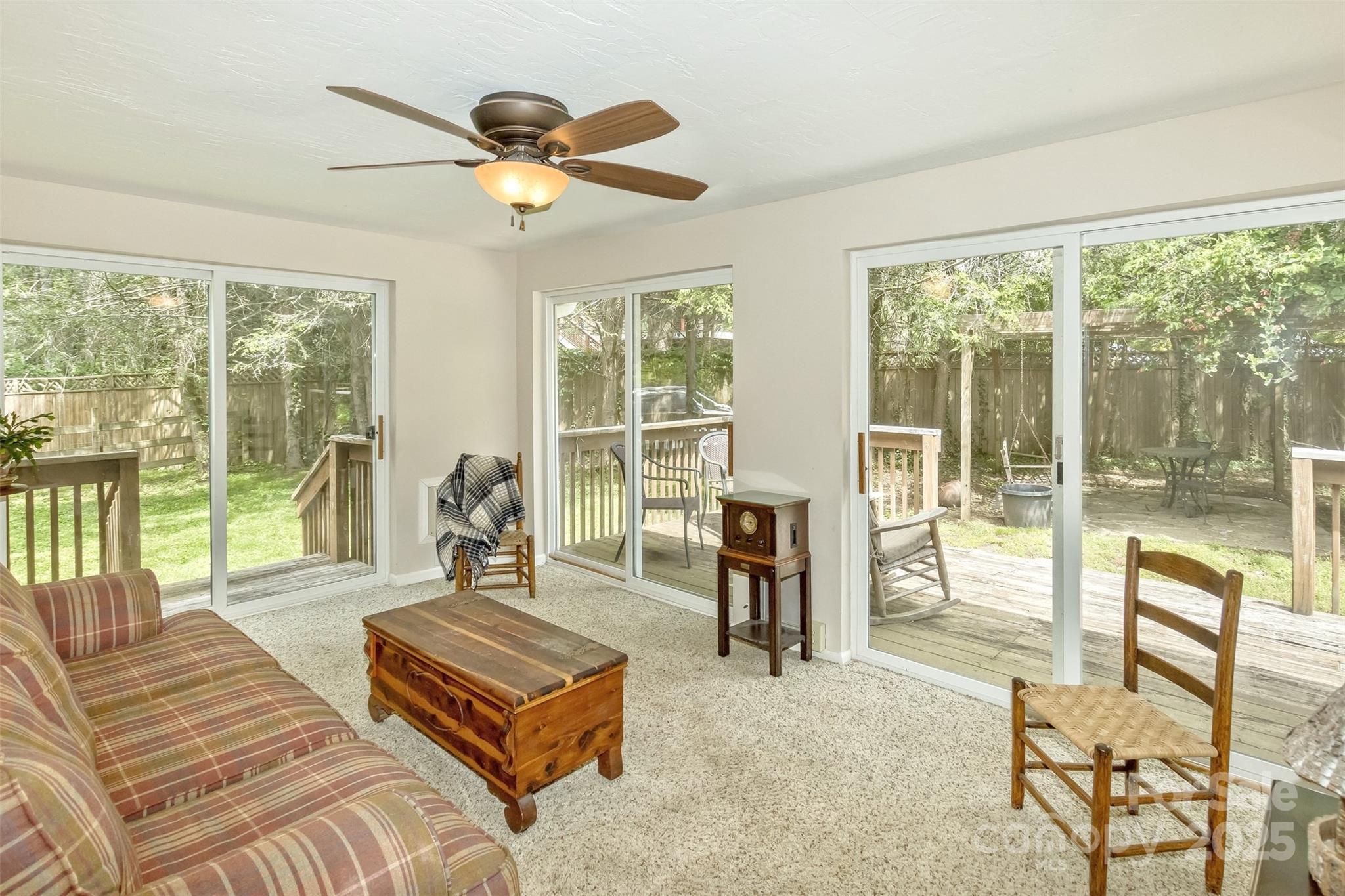 15 Beaverdam Knoll Road — Asheville