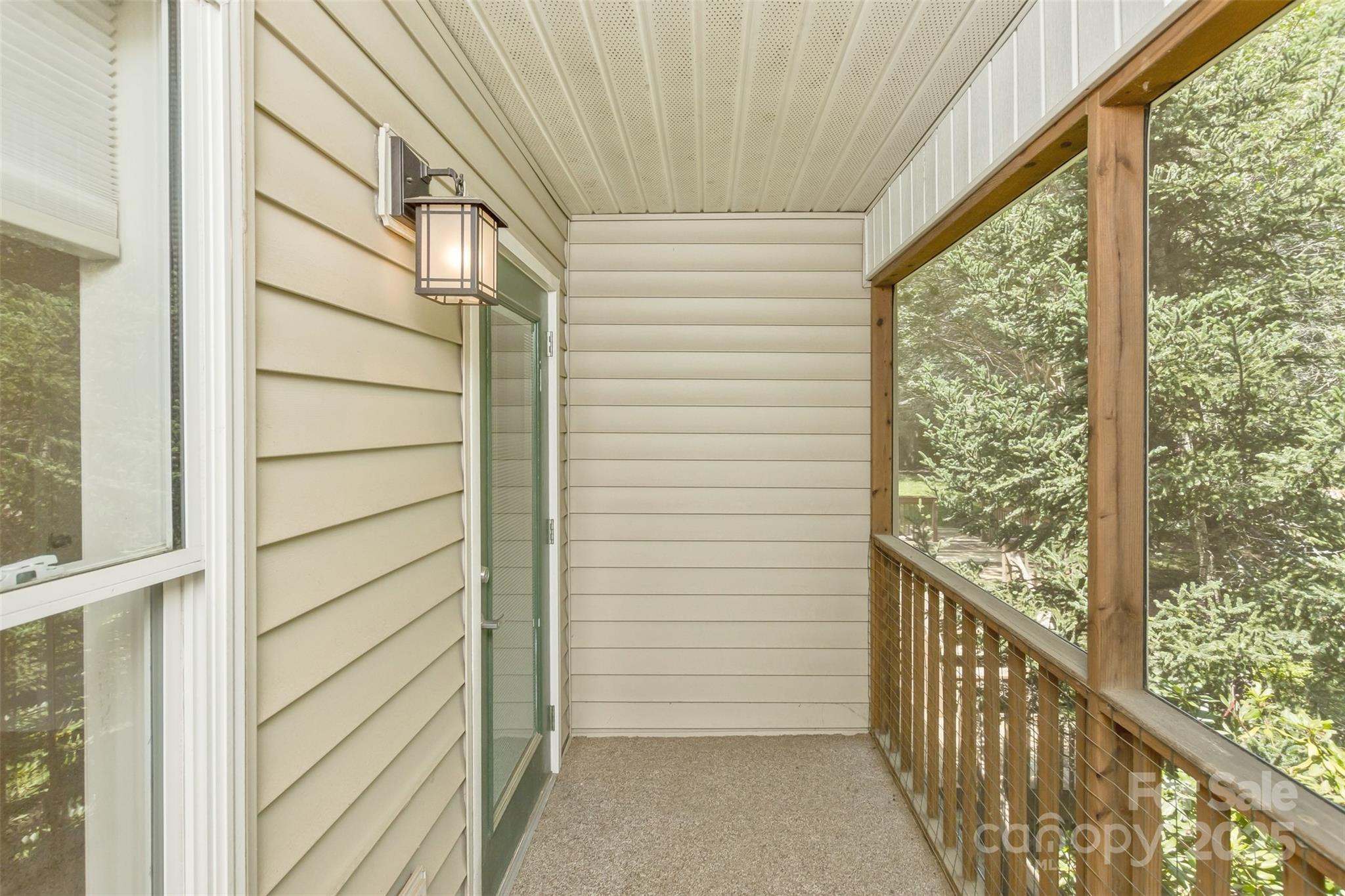 15 Beaverdam Knoll Road — Asheville