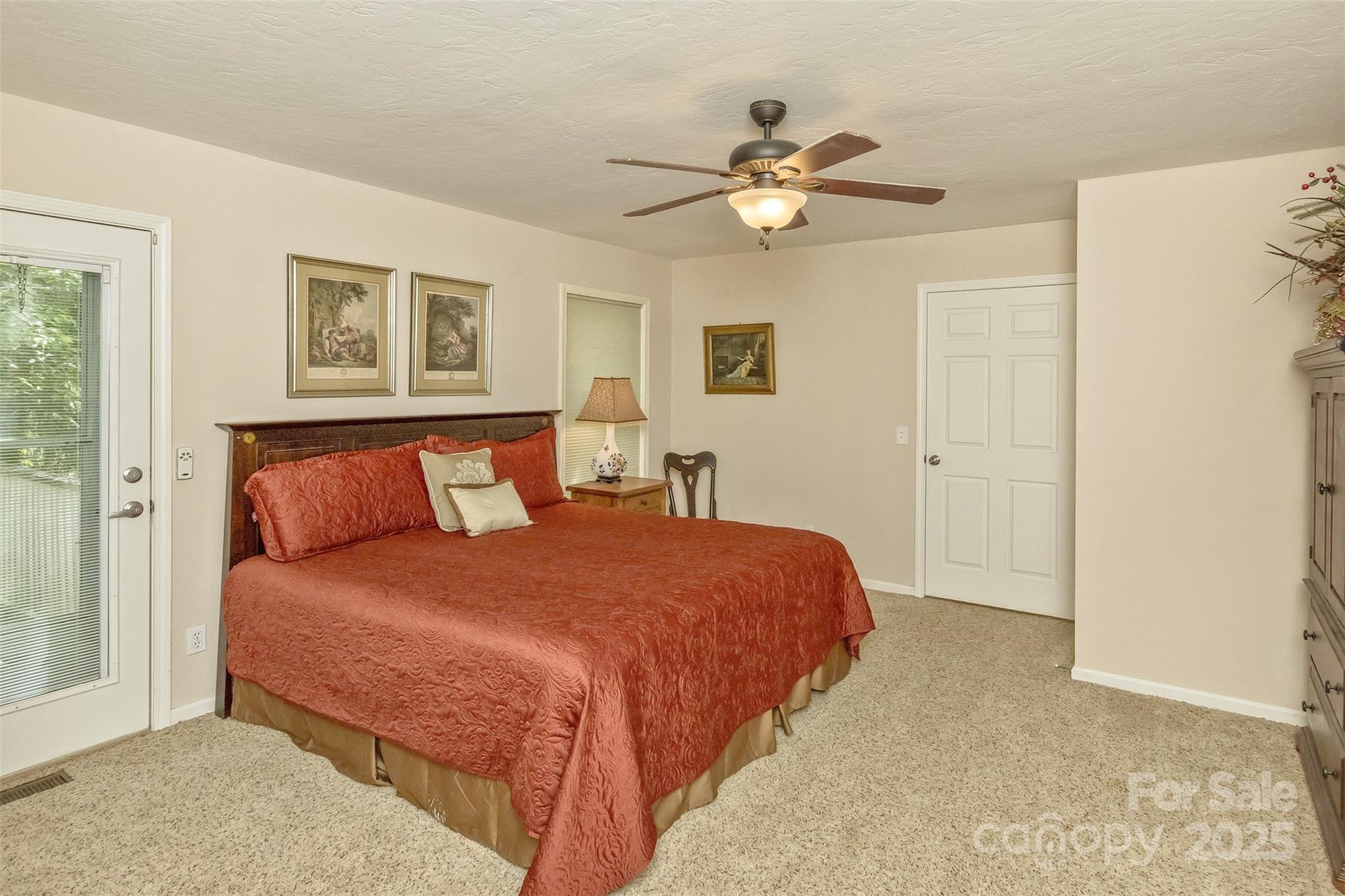 15 Beaverdam Knoll Road — Asheville