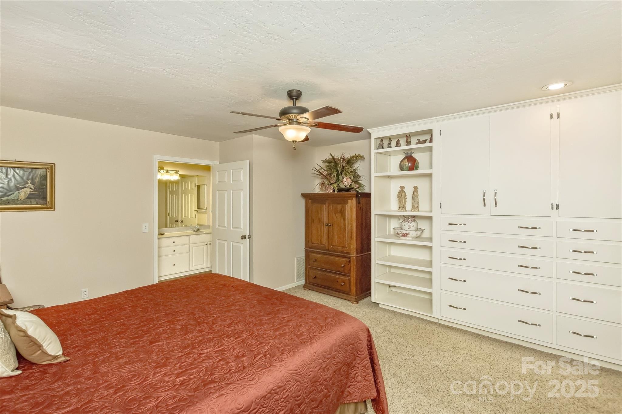 15 Beaverdam Knoll Road — Asheville