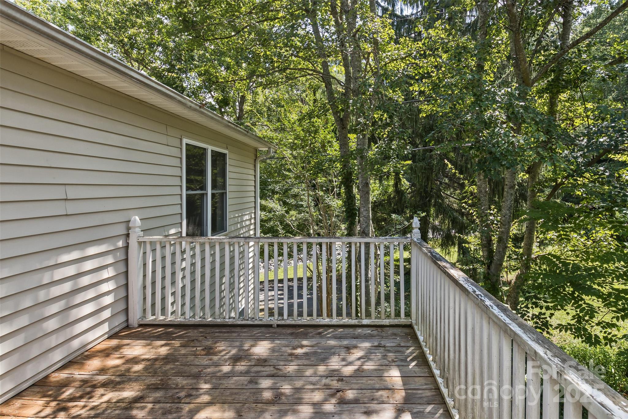 15 Beaverdam Knoll Road — Asheville