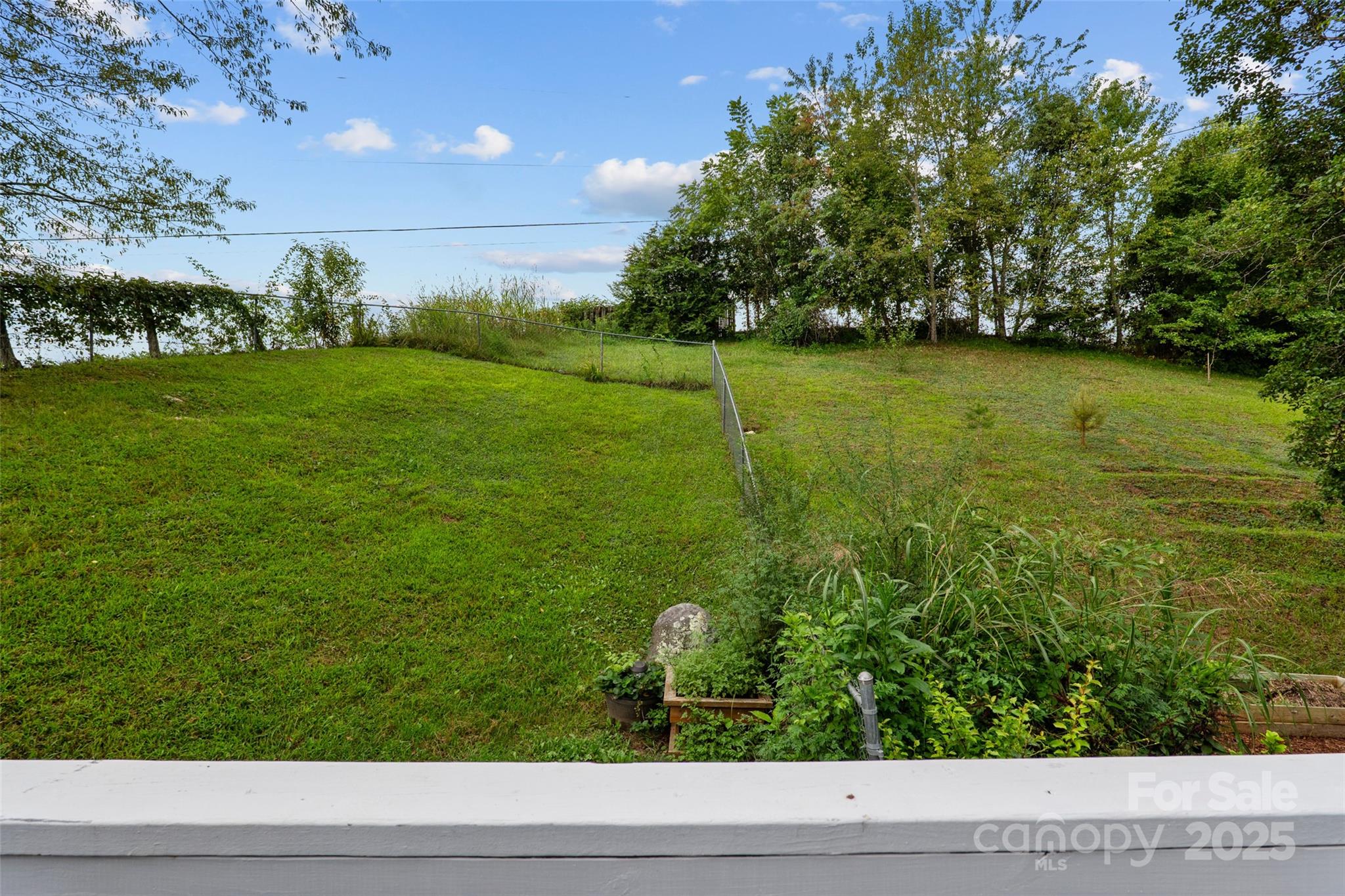 271 Breton Ridge Road — Leicester