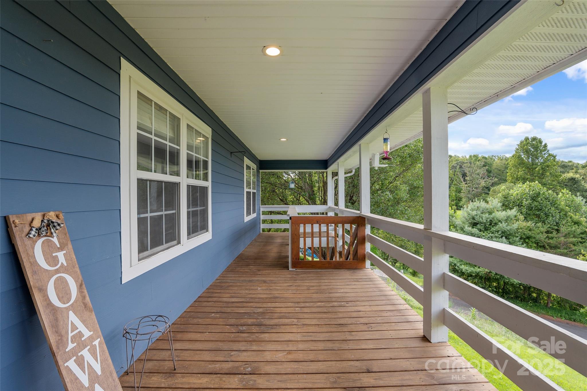 271 Breton Ridge Road — Leicester