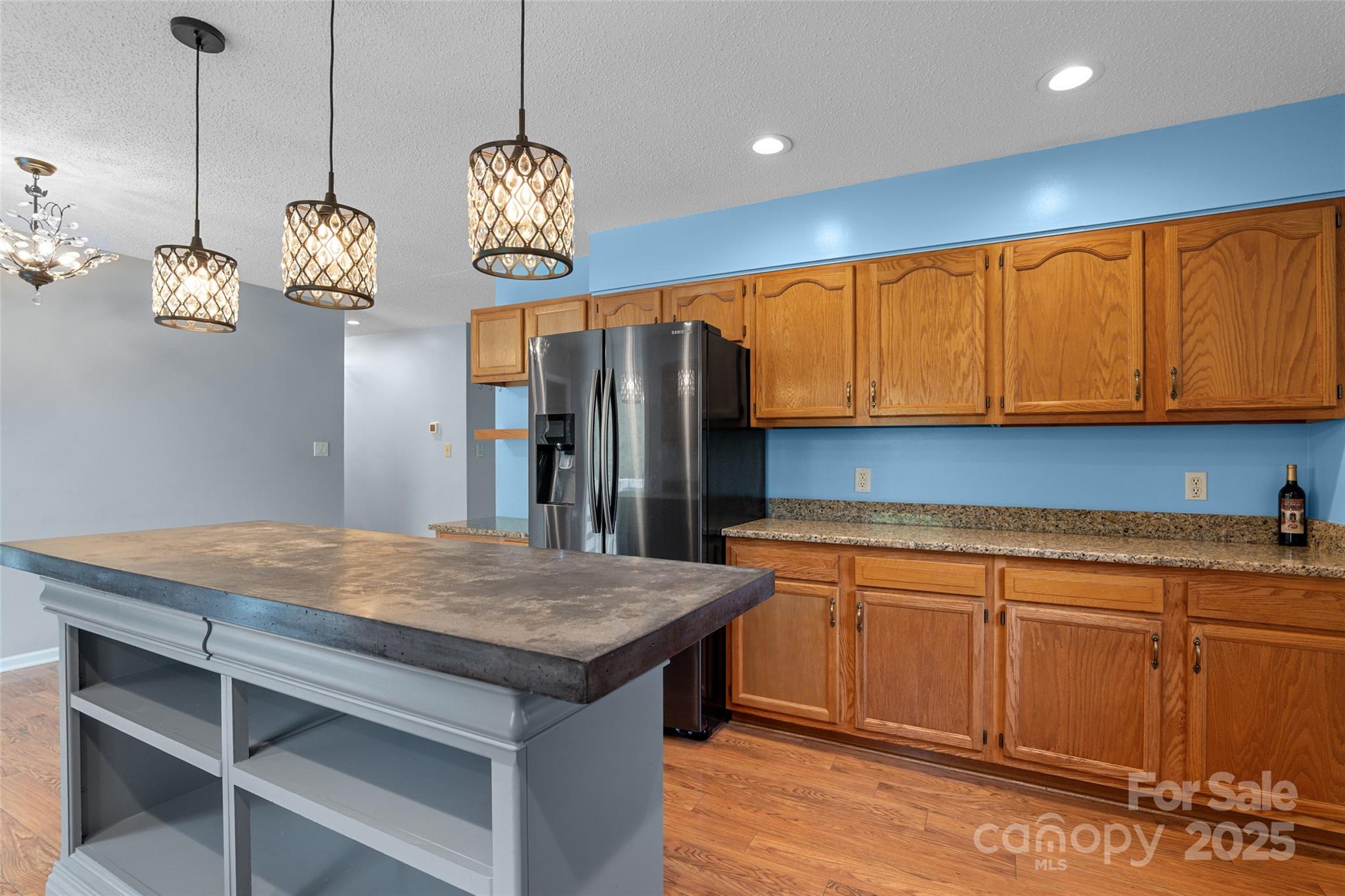 271 Breton Ridge Road — Leicester