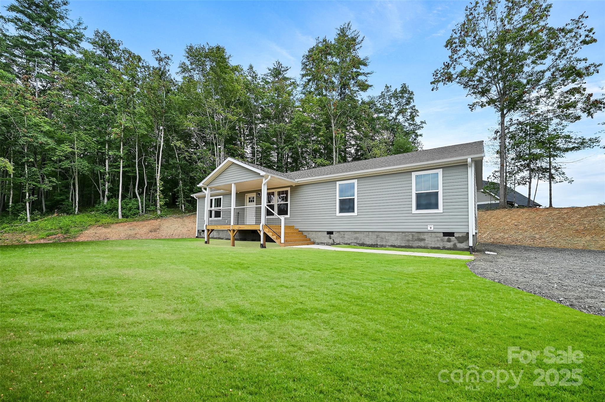 290 Appalachian Way — Mars Hill