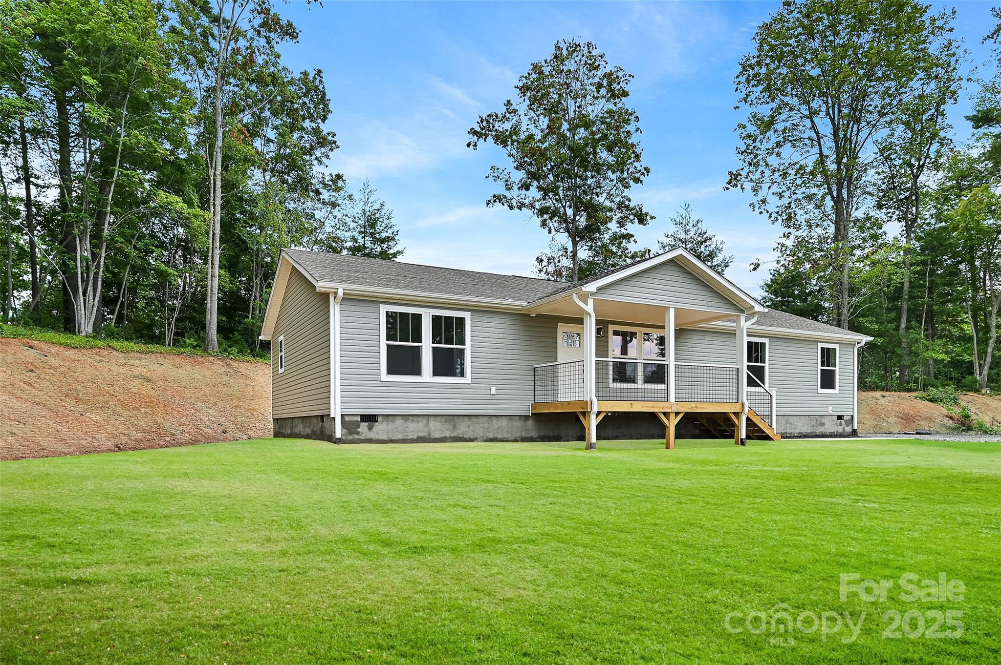 290 Appalachian Way — Mars Hill