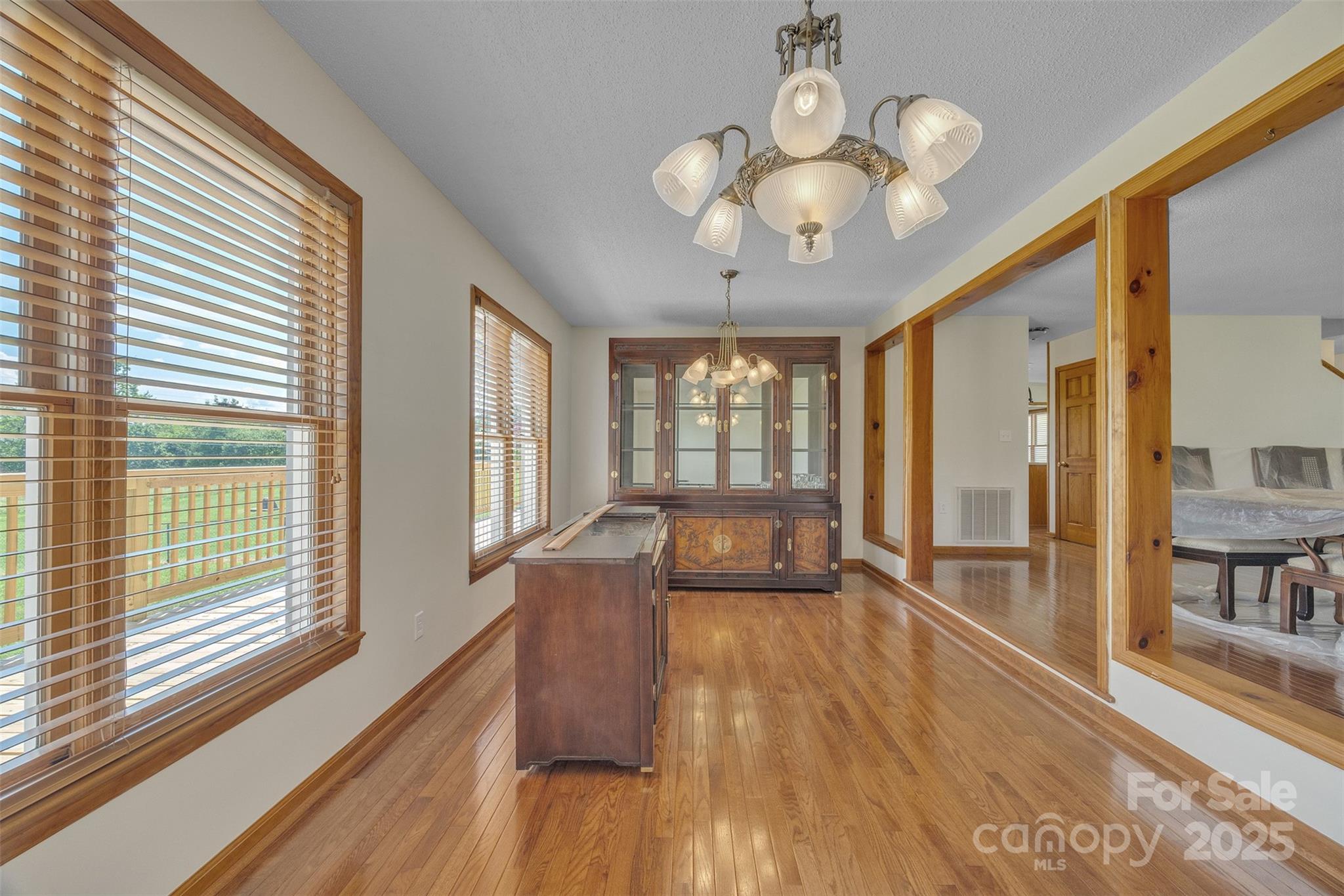 1144 Old Mountain Road — Statesville