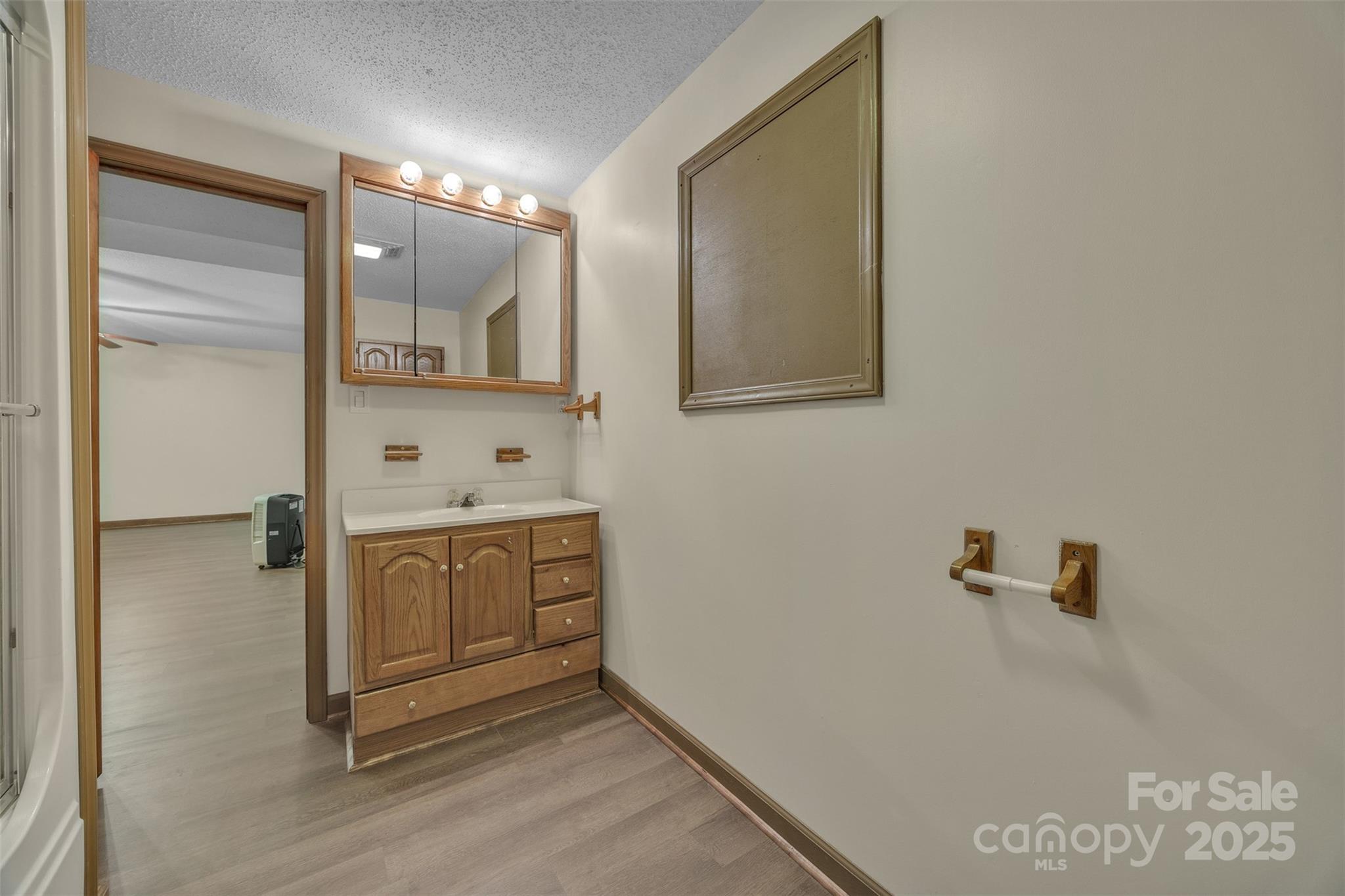 1144 Old Mountain Road — Statesville