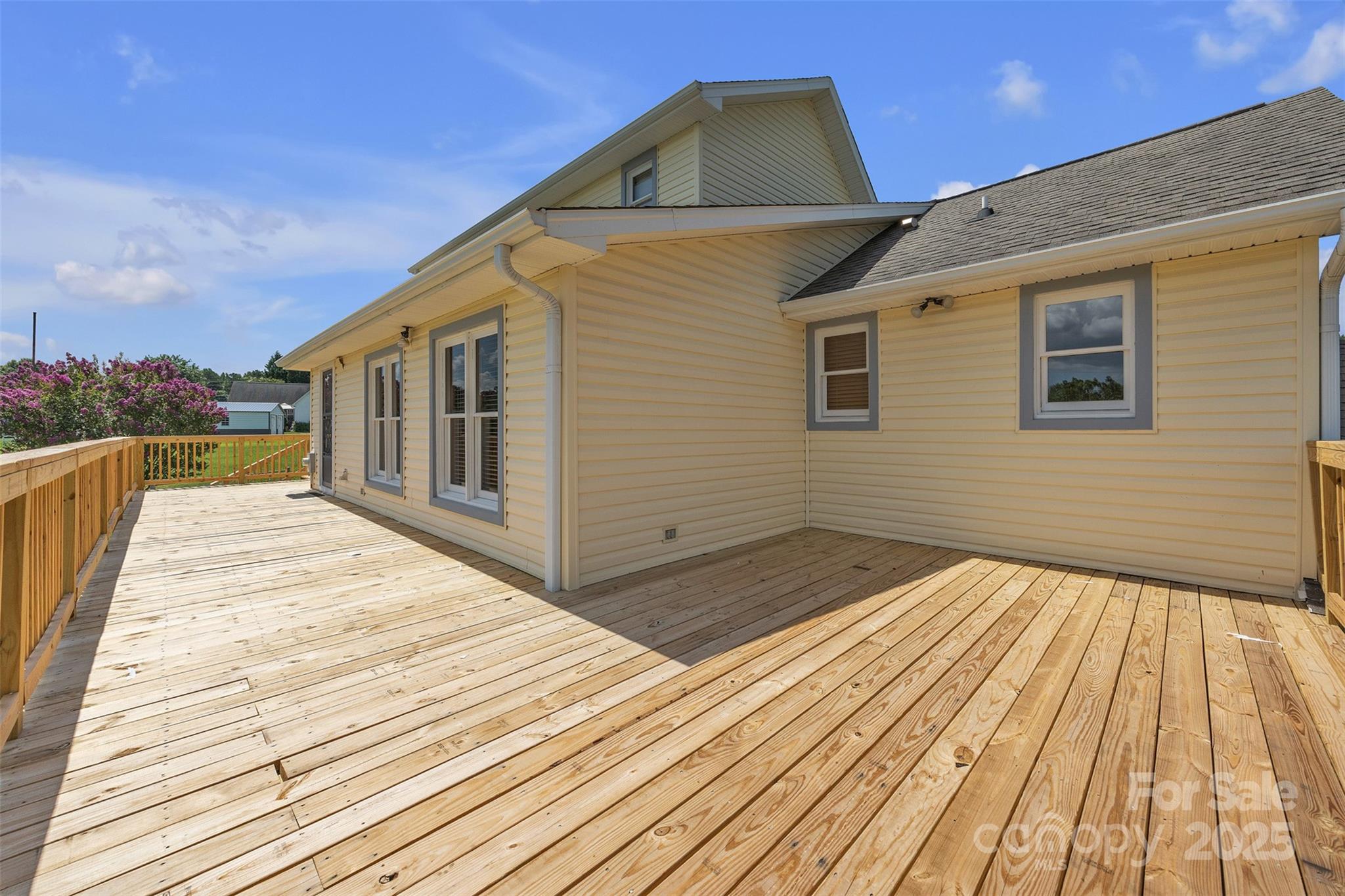1144 Old Mountain Road — Statesville