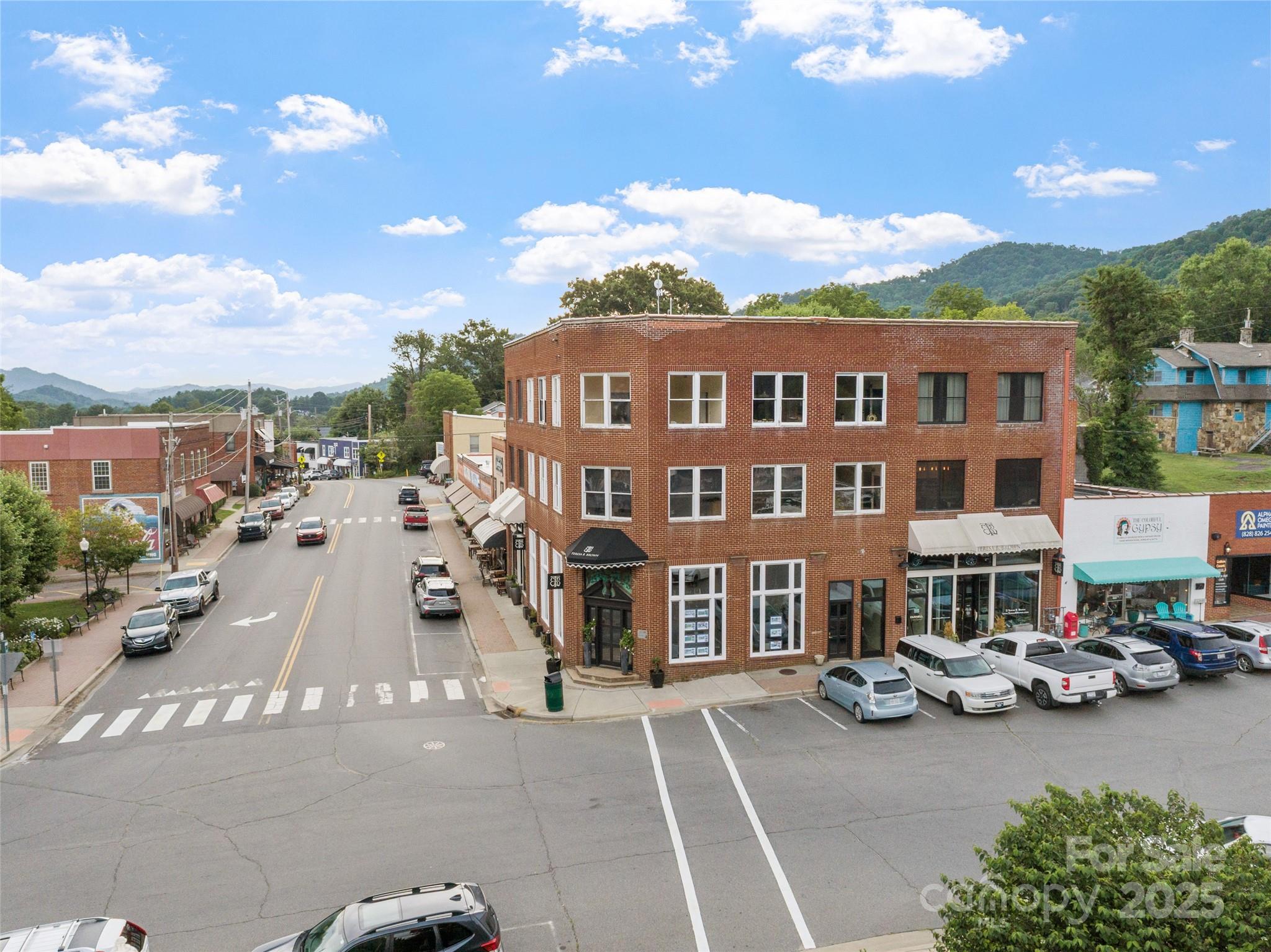 5 Town Square #204 — Burnsville