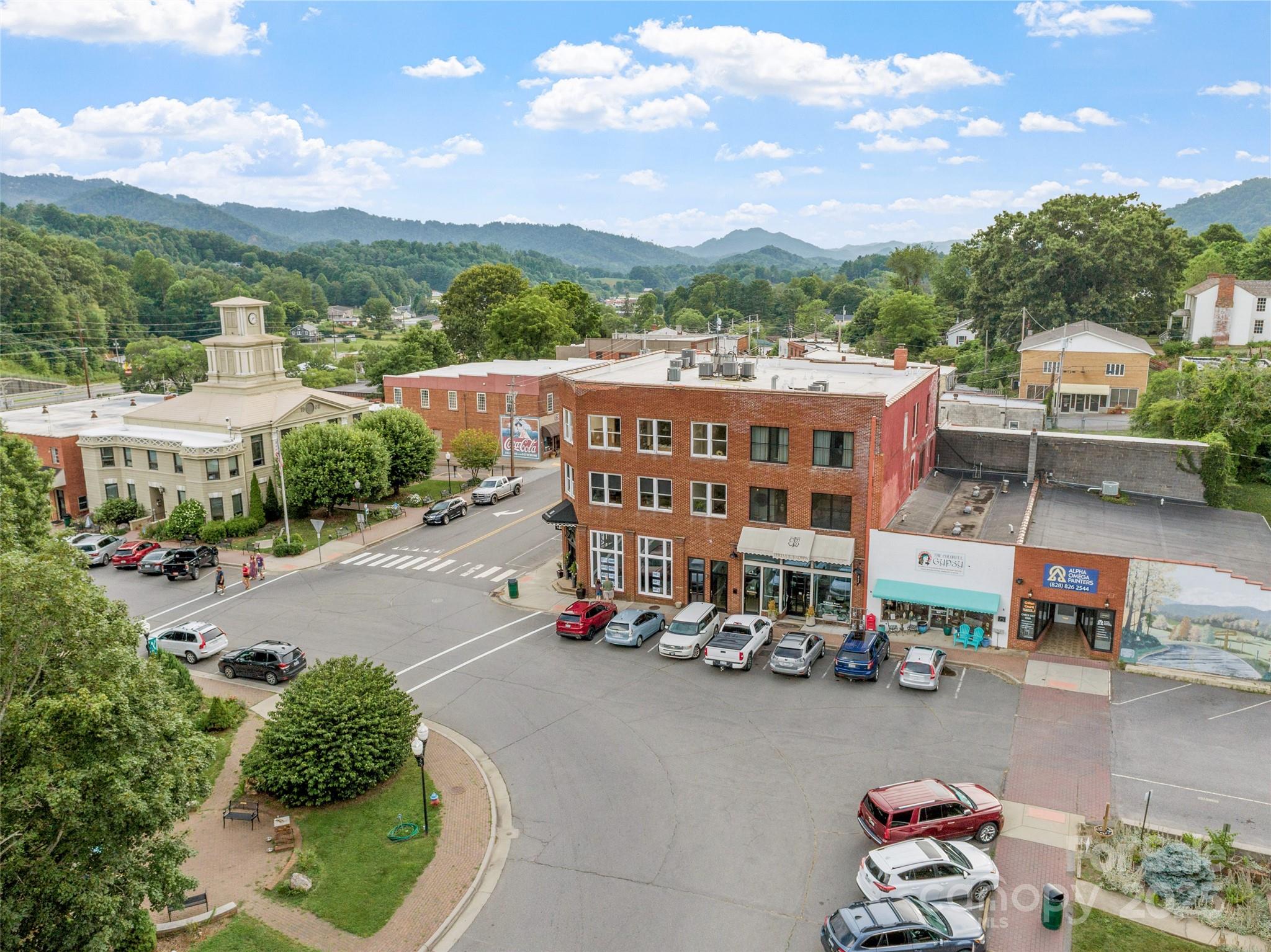 5 Town Square #204 — Burnsville