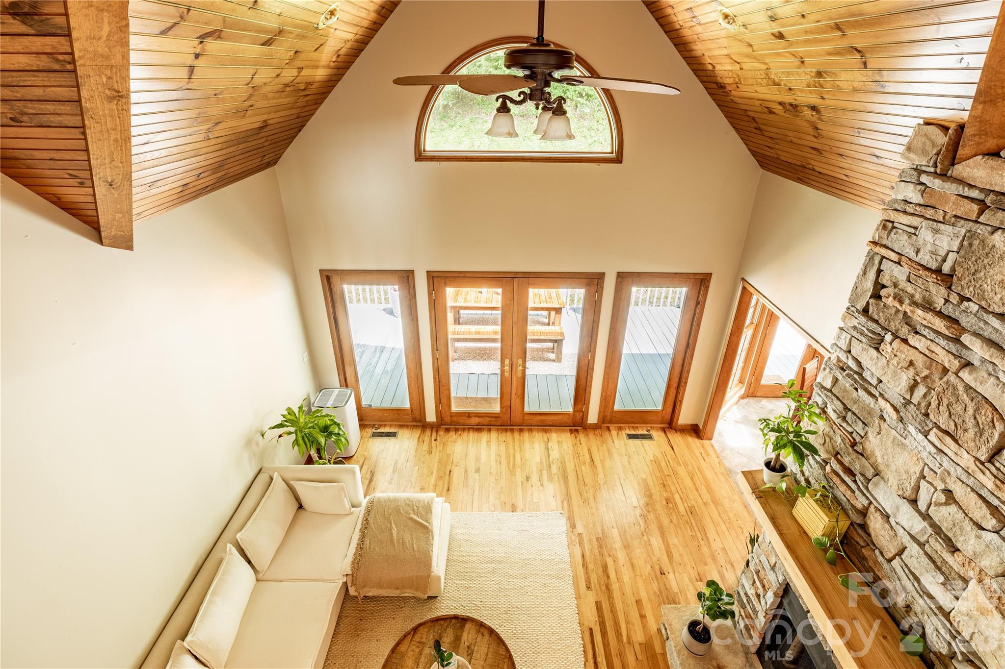 226 Wildcat Mountain Trail — Sylva