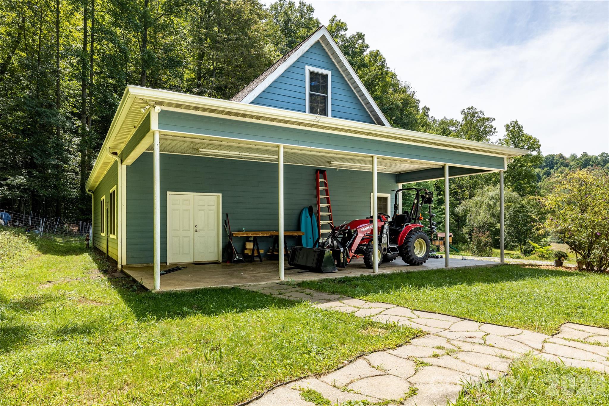226 Wildcat Mountain Trail — Sylva