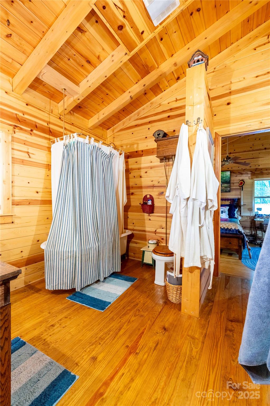 238 Falling Water Drive — Burnsville