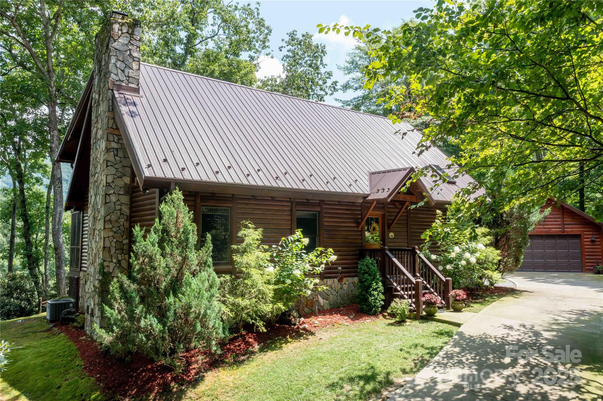 238 Falling Water Drive — Burnsville