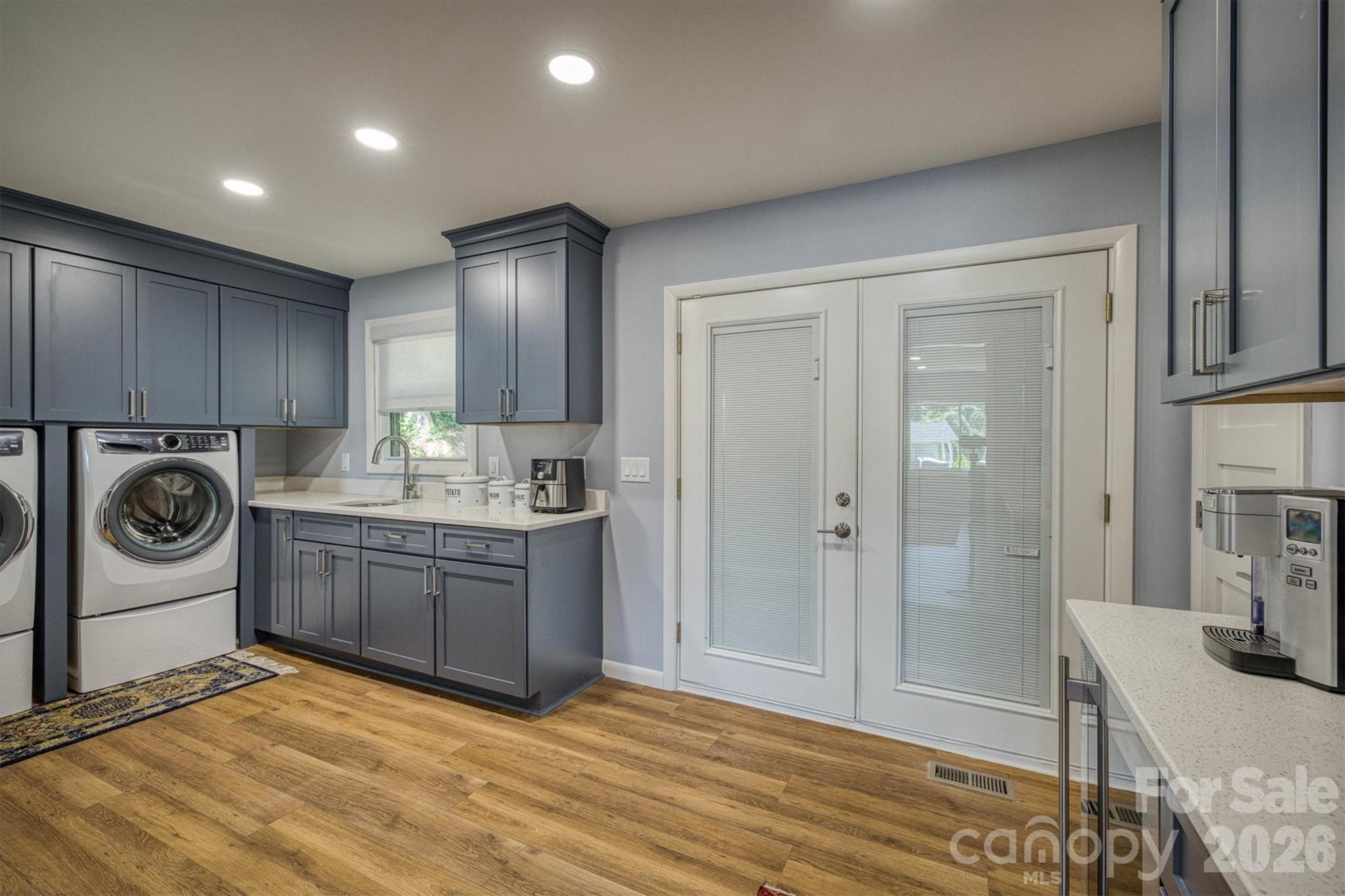 214 Howard Street — Morganton