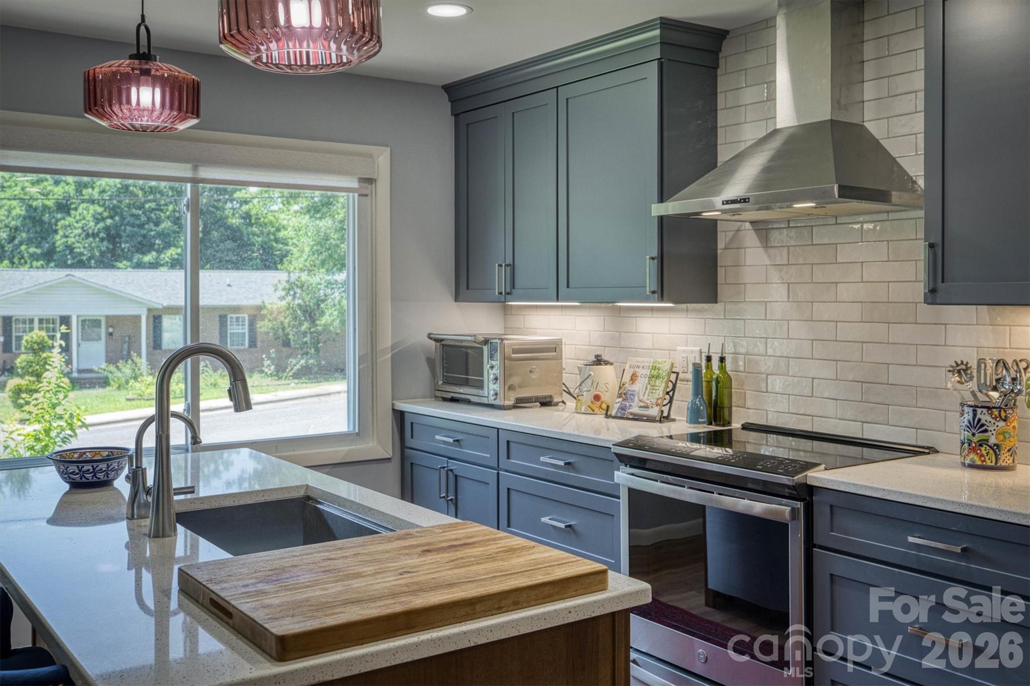 214 Howard Street — Morganton