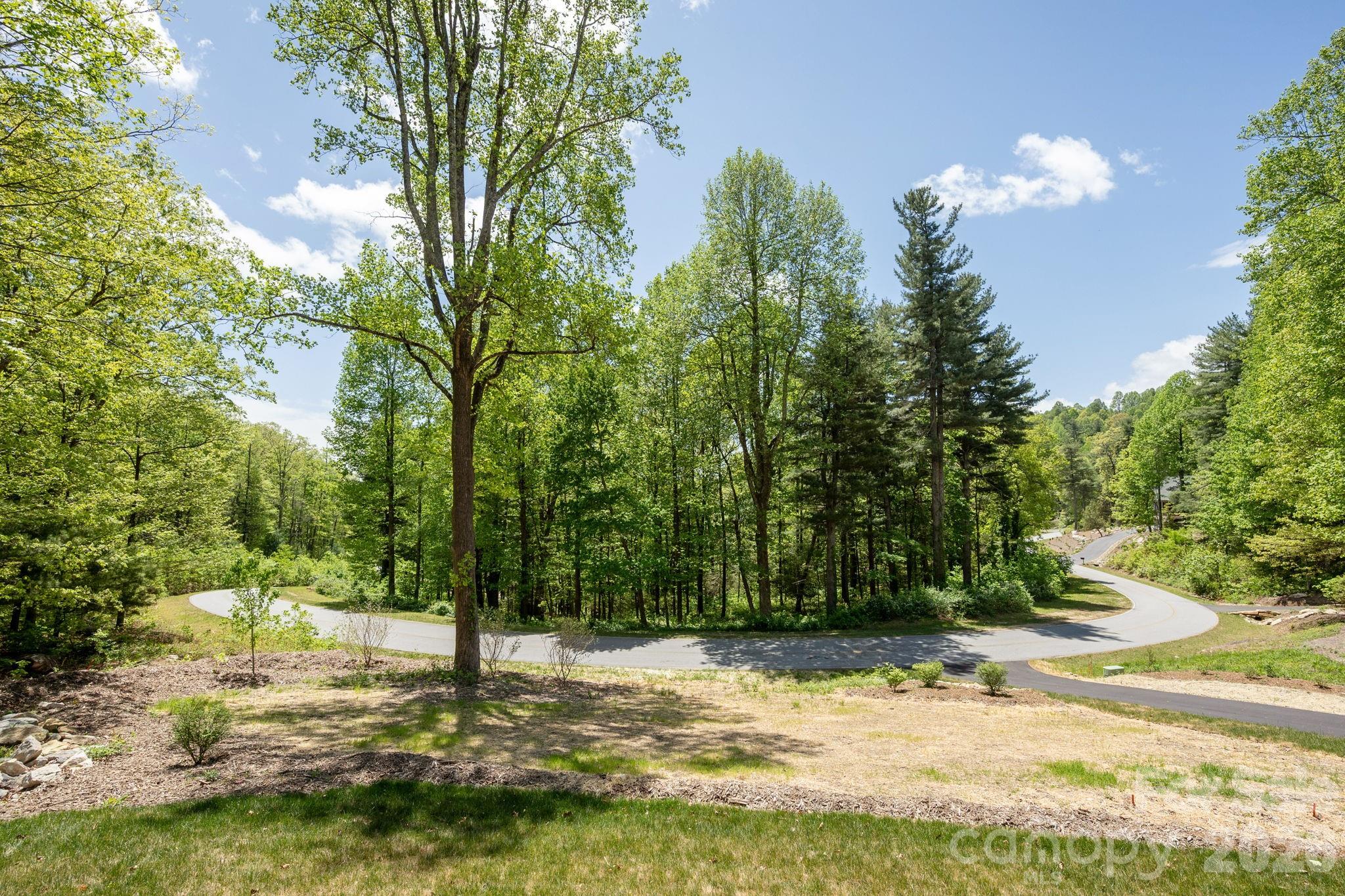 634 Hollybrook Drive — Flat Rock