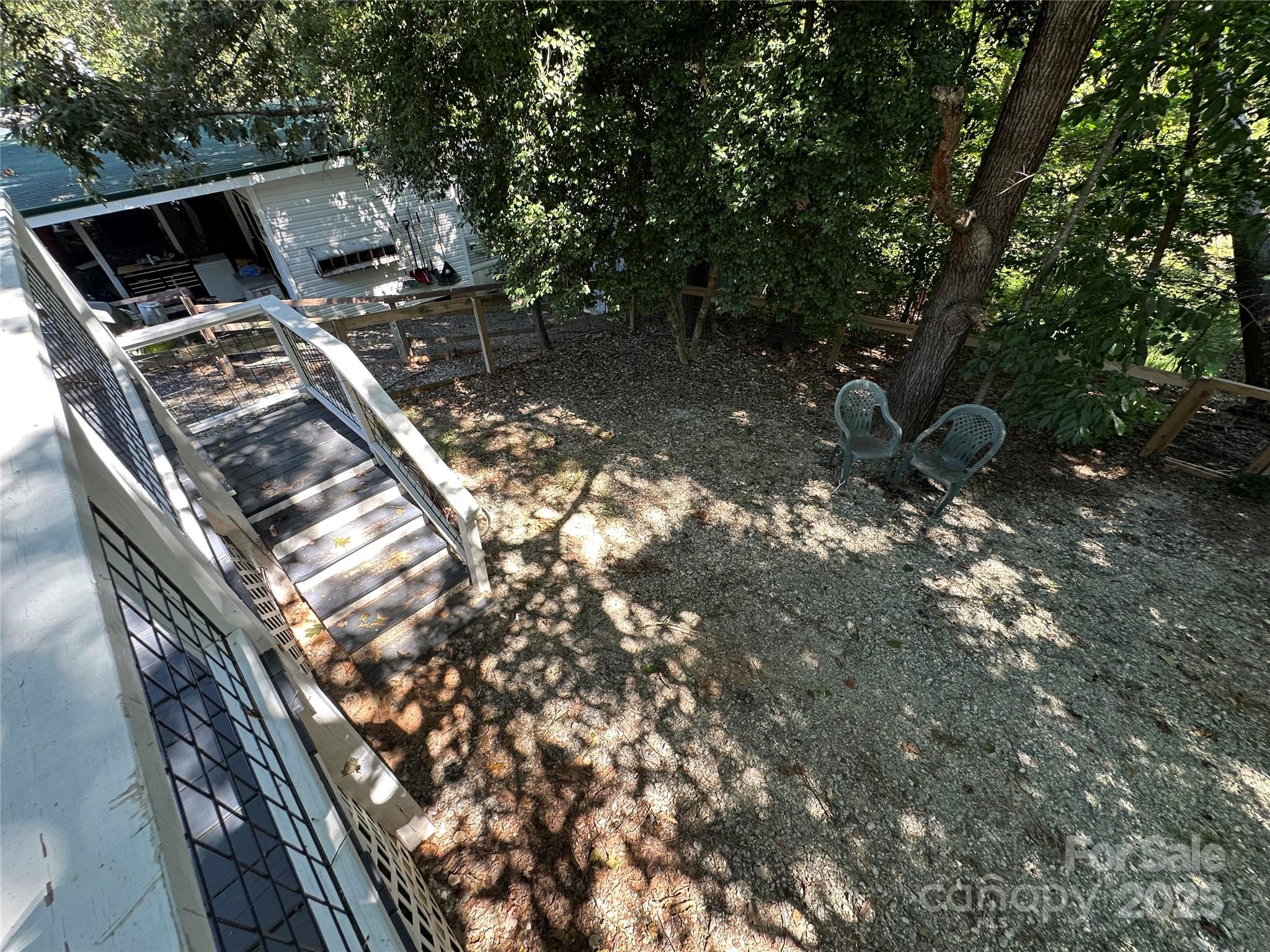114 Meadowview Circle — New London