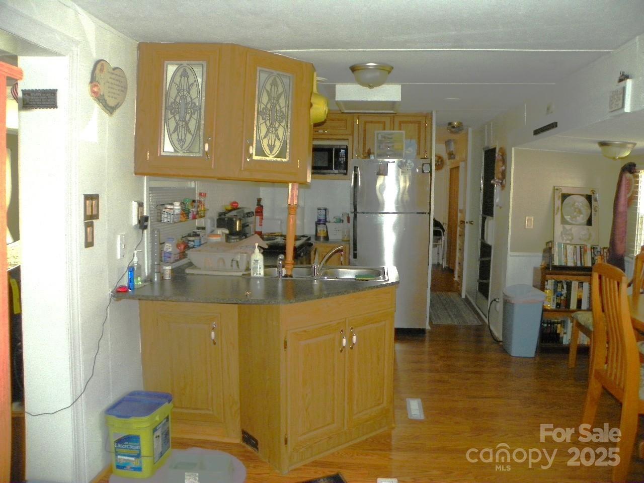 218 Cardinal Drive — New London