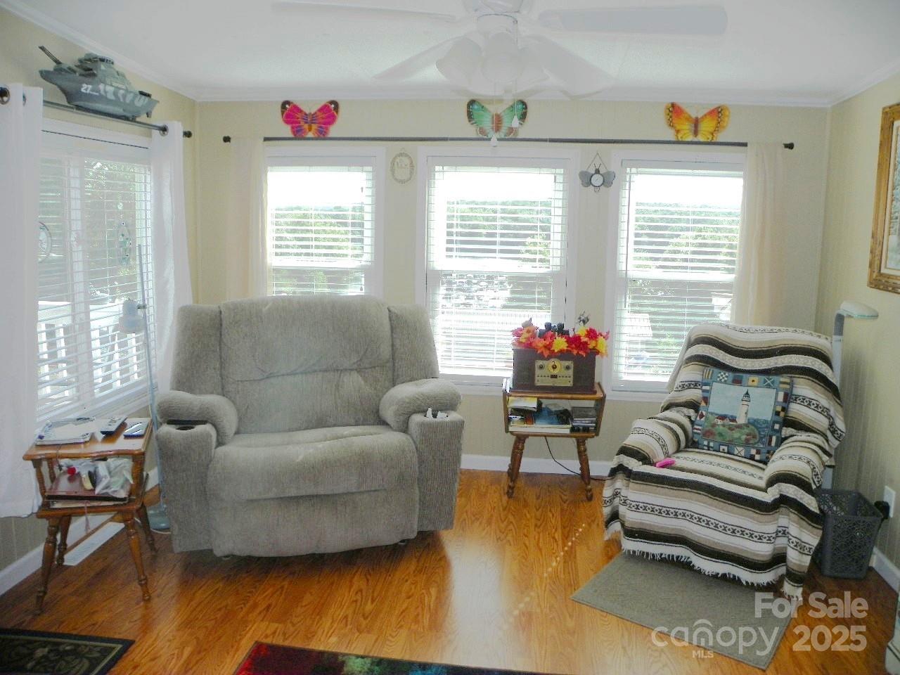 218 Cardinal Drive — New London