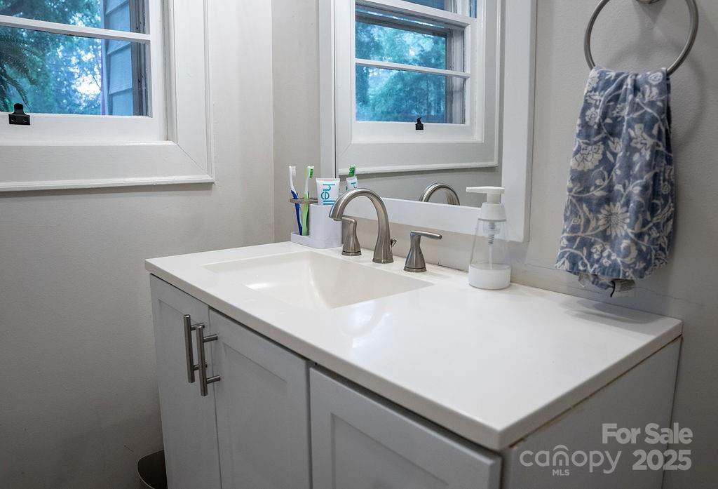 1700 Oakwood Avenue — Kannapolis