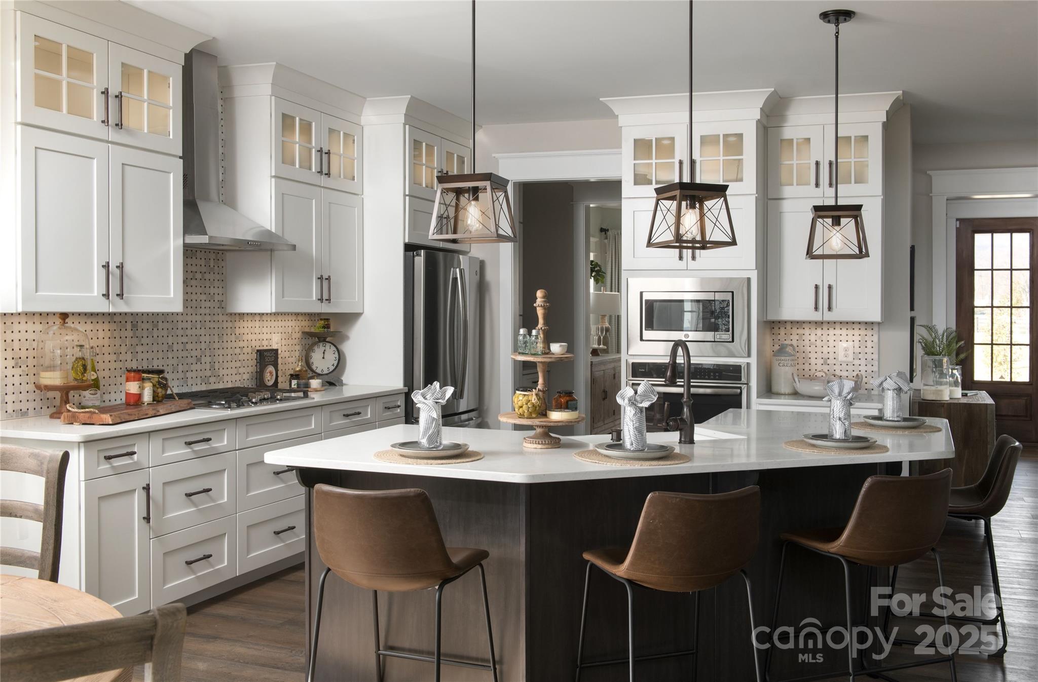 7601 Babe Stillwell Farm Road — Huntersville