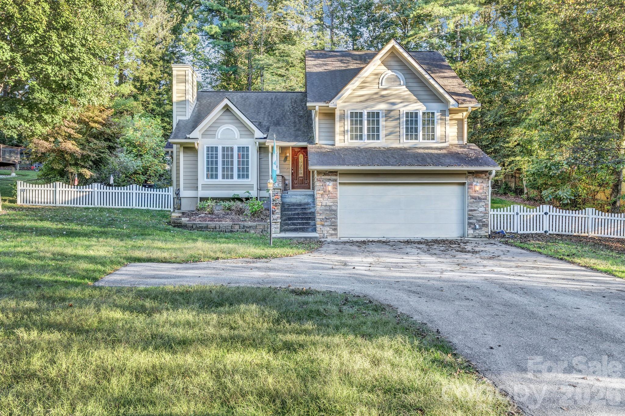 911 Fanning Bridge Road — Fletcher