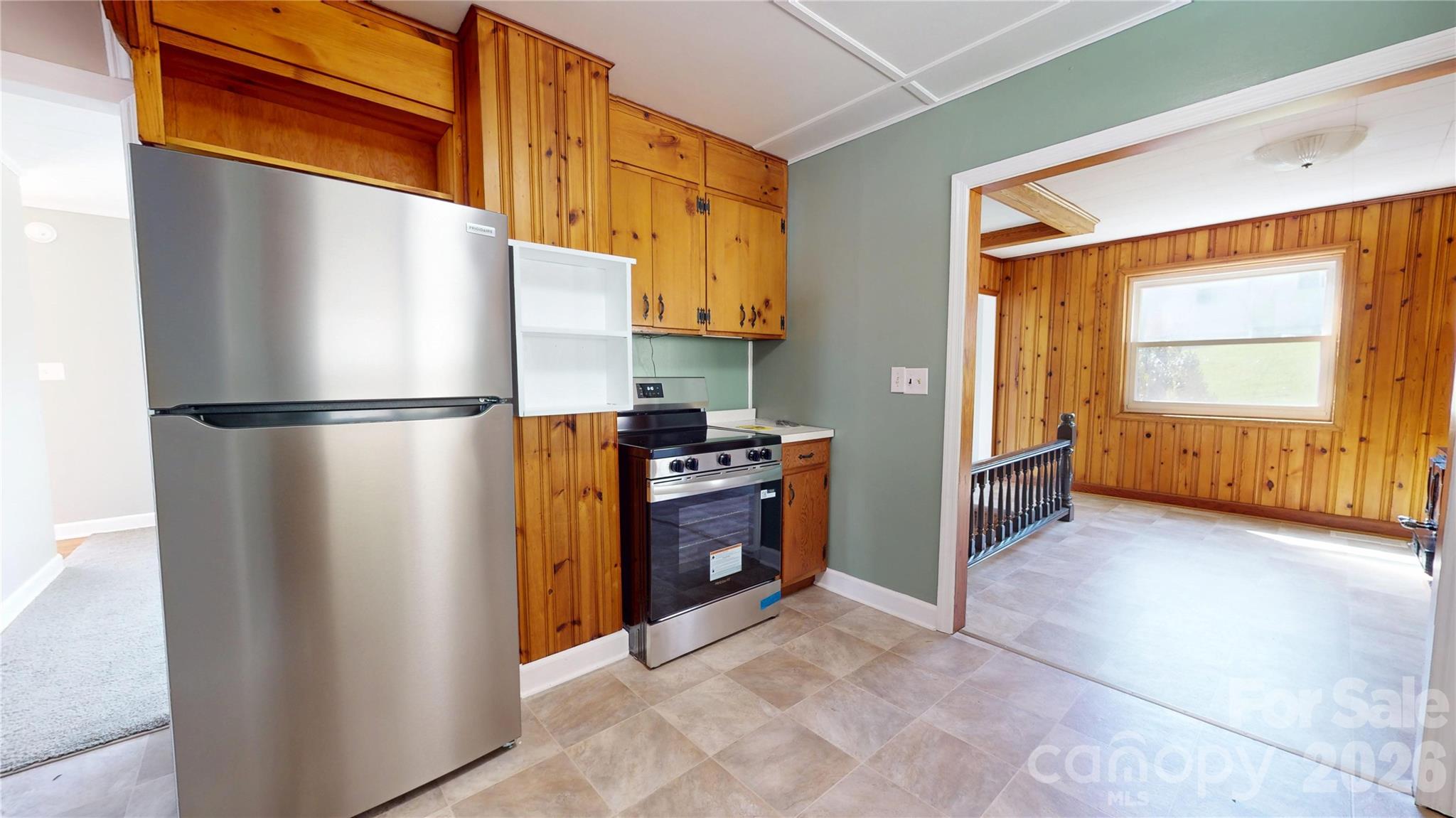 882 Poison Cove Road — Clyde