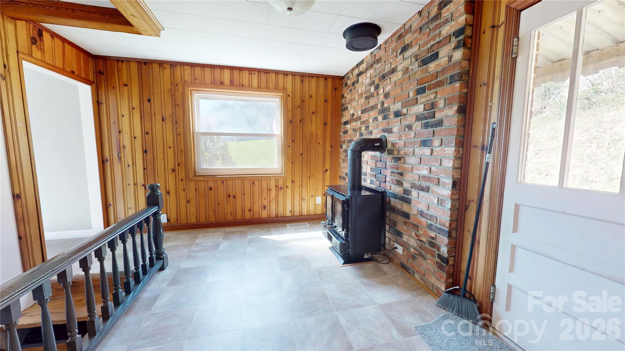 882 Poison Cove Road — Clyde