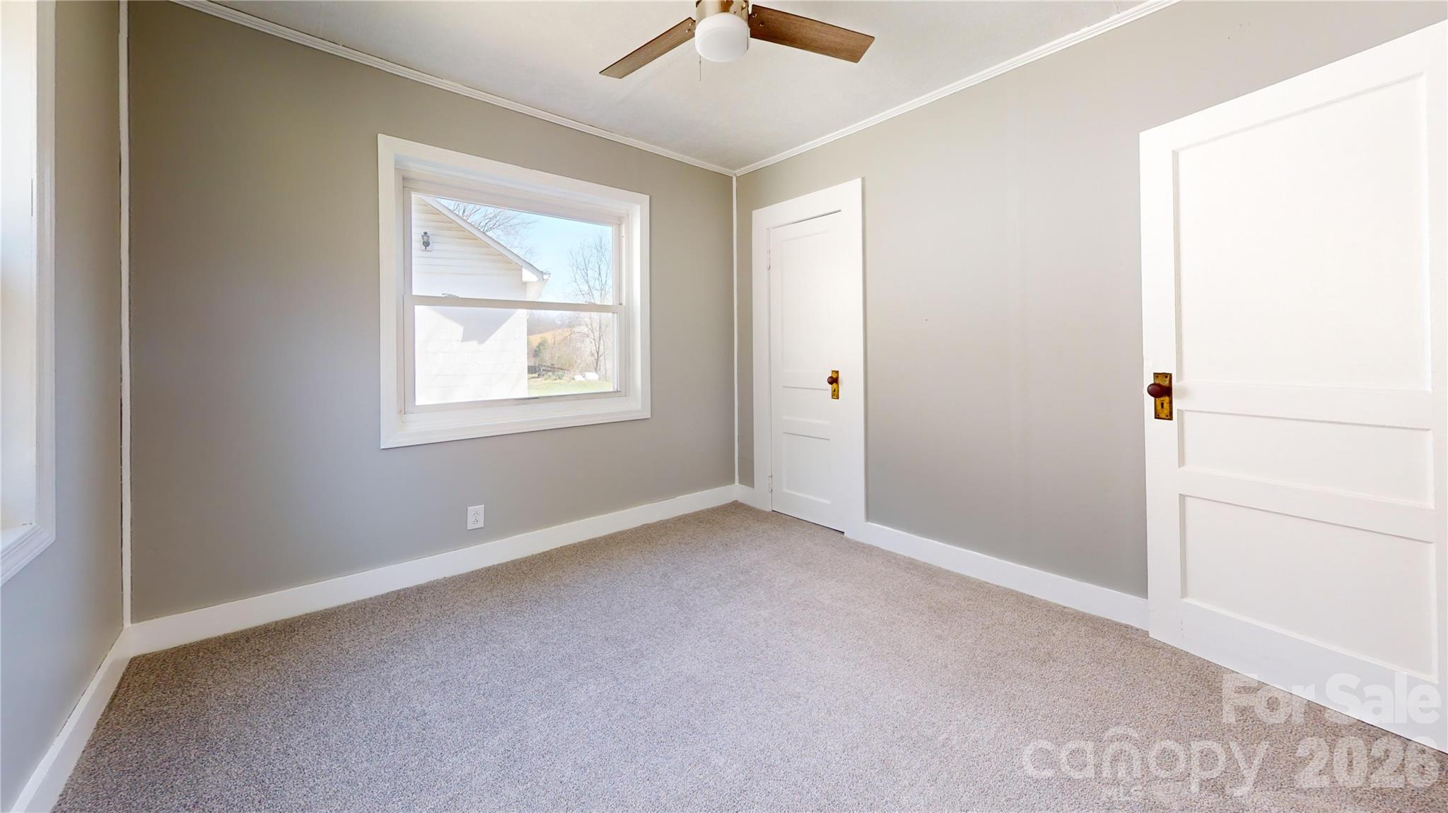 882 Poison Cove Road — Clyde