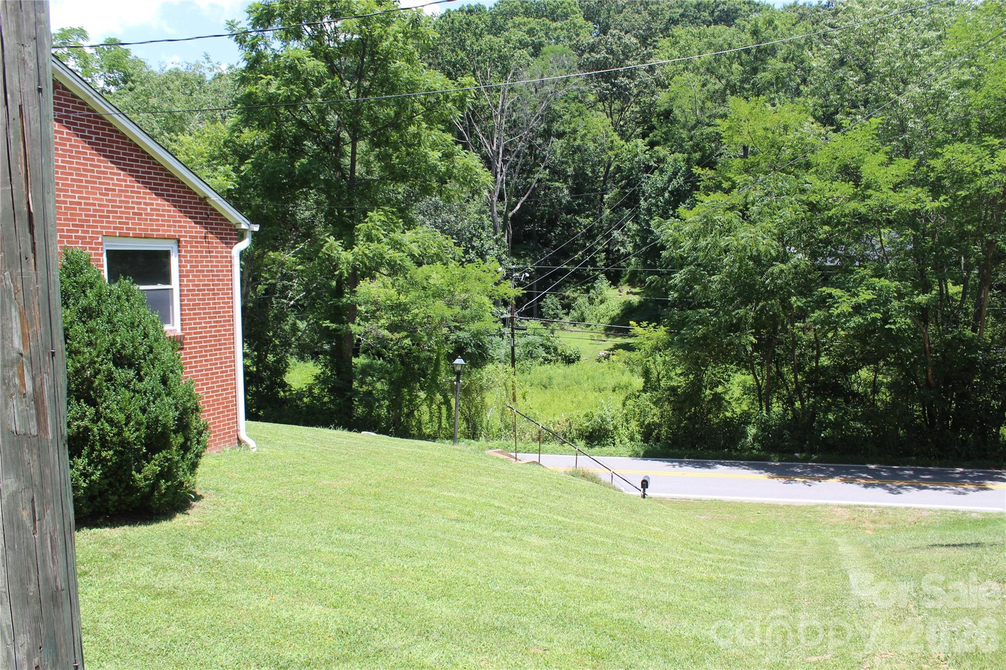 882 Poison Cove Road — Clyde