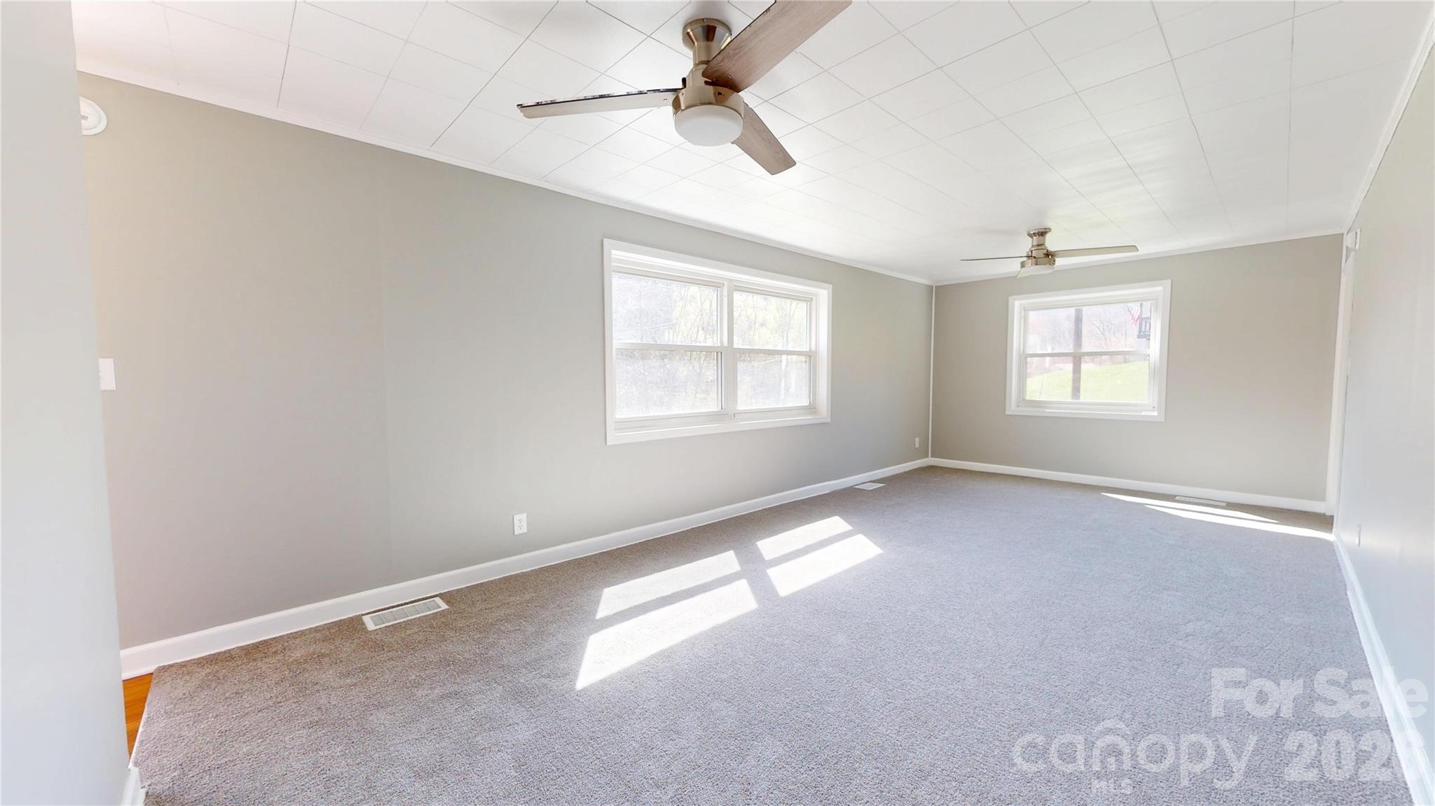 882 Poison Cove Road — Clyde