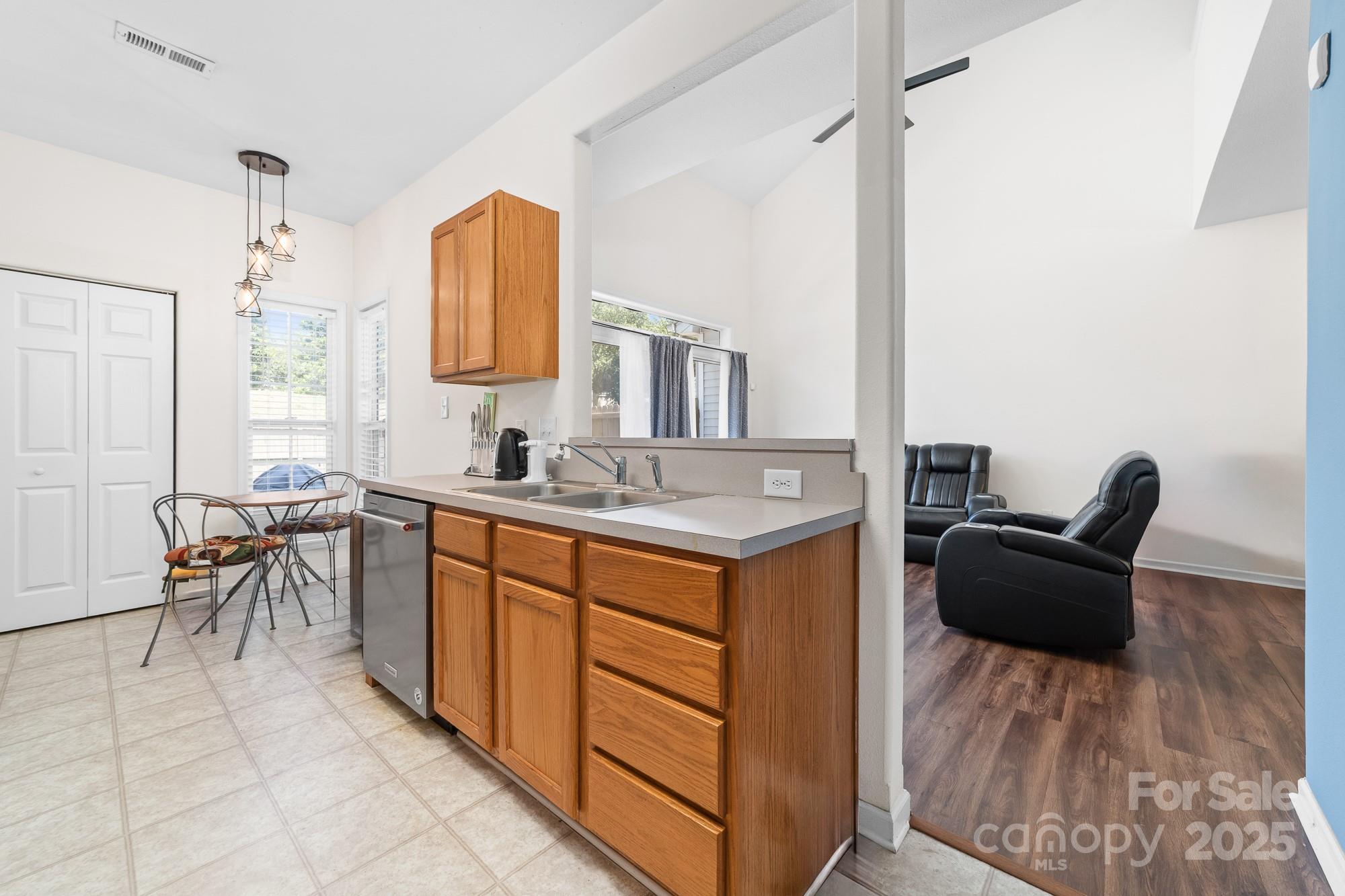 4313 Eaves Lane — Charlotte