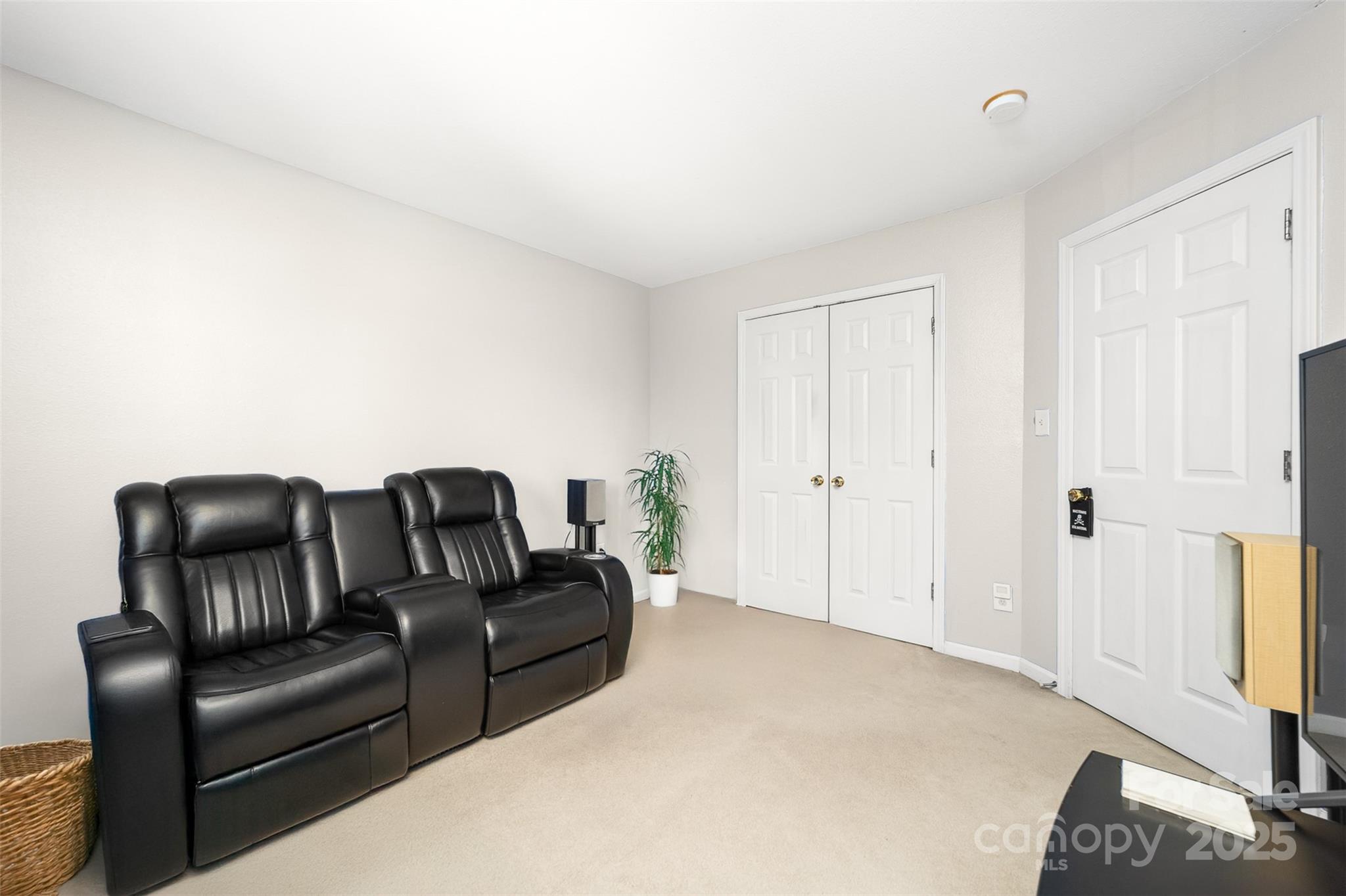 4313 Eaves Lane — Charlotte
