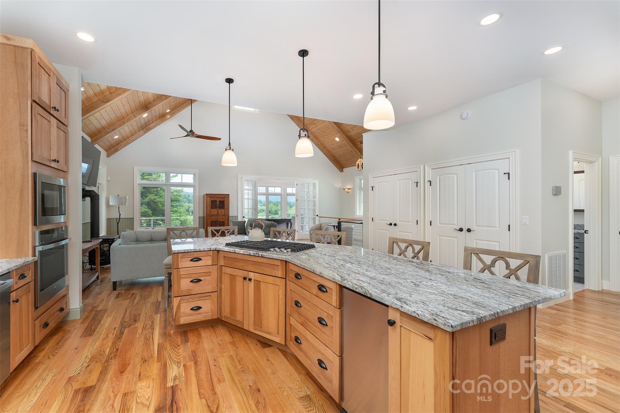 326 Golden Valley Drive — Hendersonville