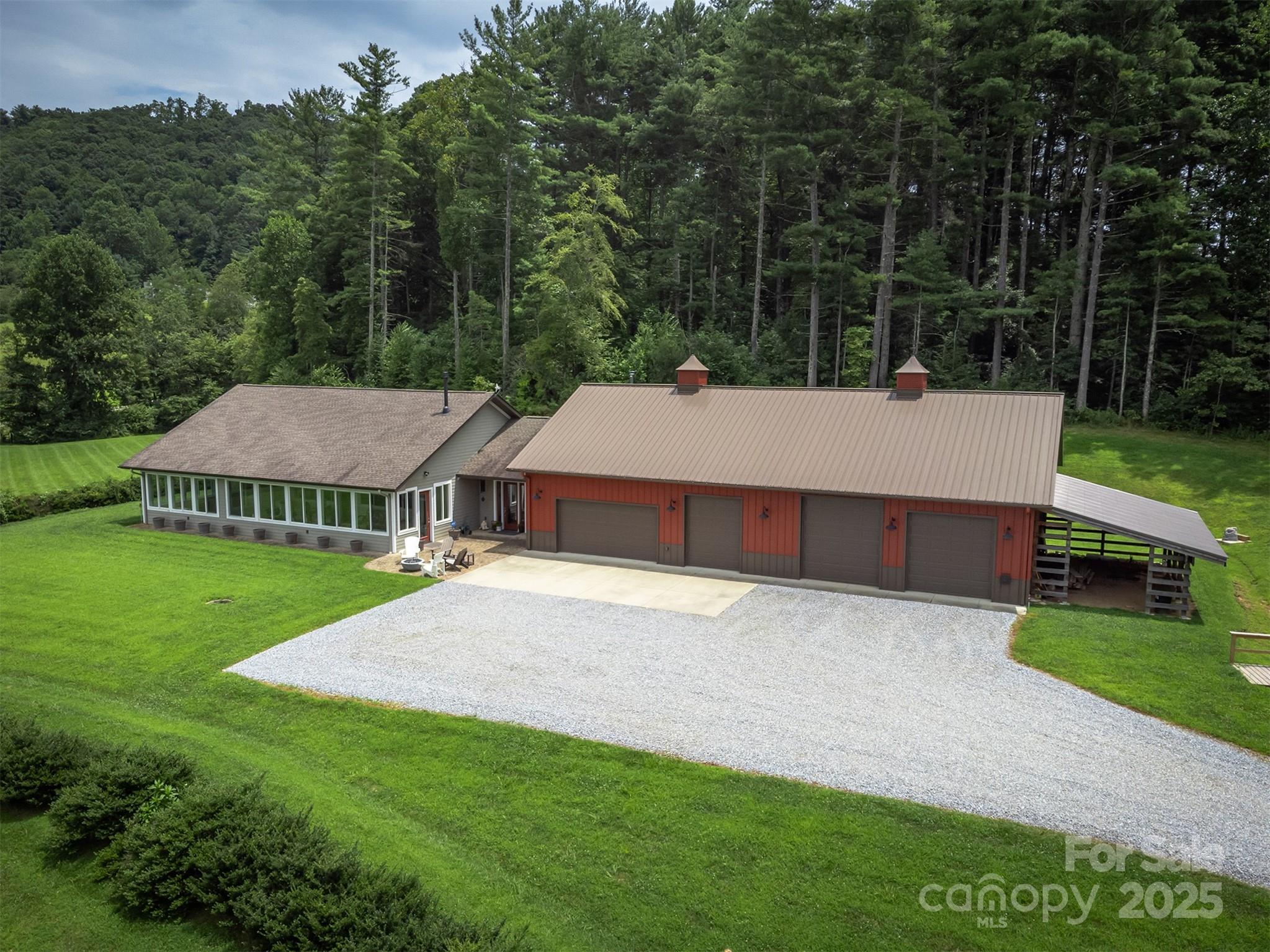 326 Golden Valley Drive — Hendersonville
