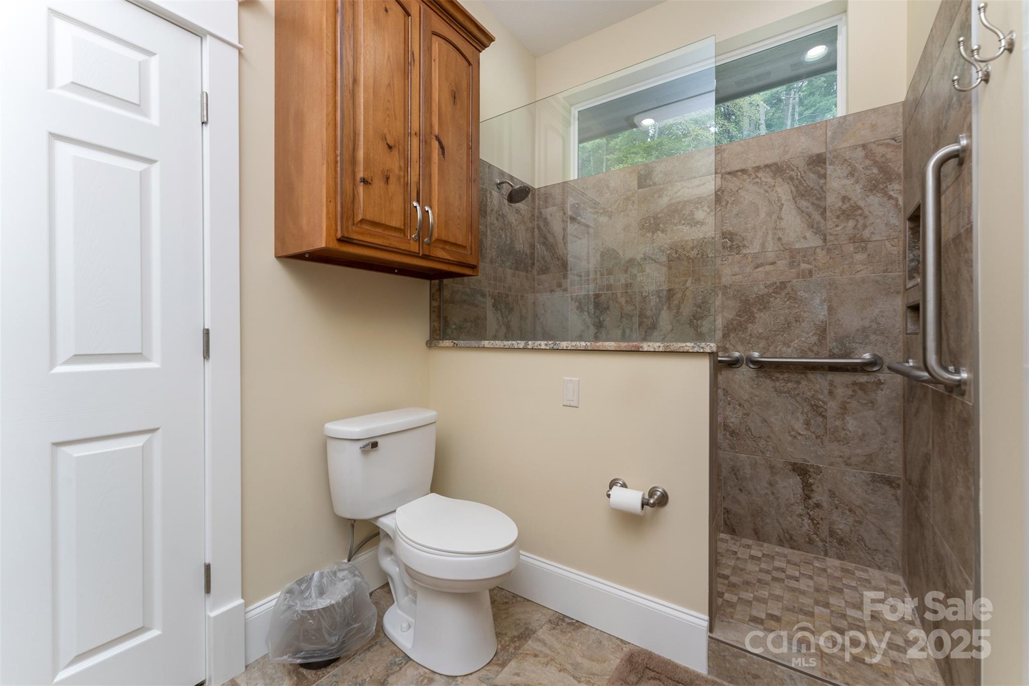 326 Golden Valley Drive — Hendersonville