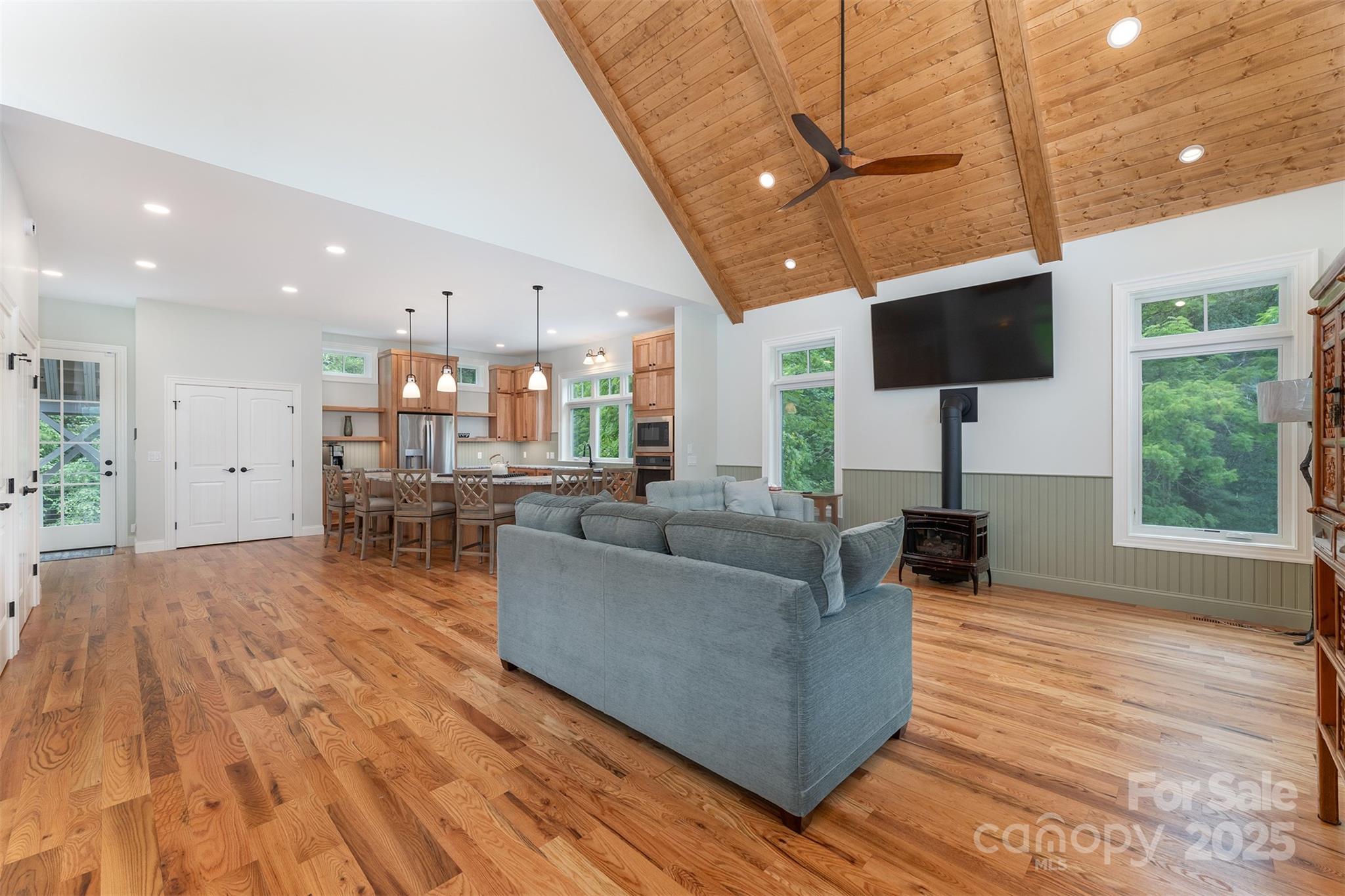 326 Golden Valley Drive — Hendersonville