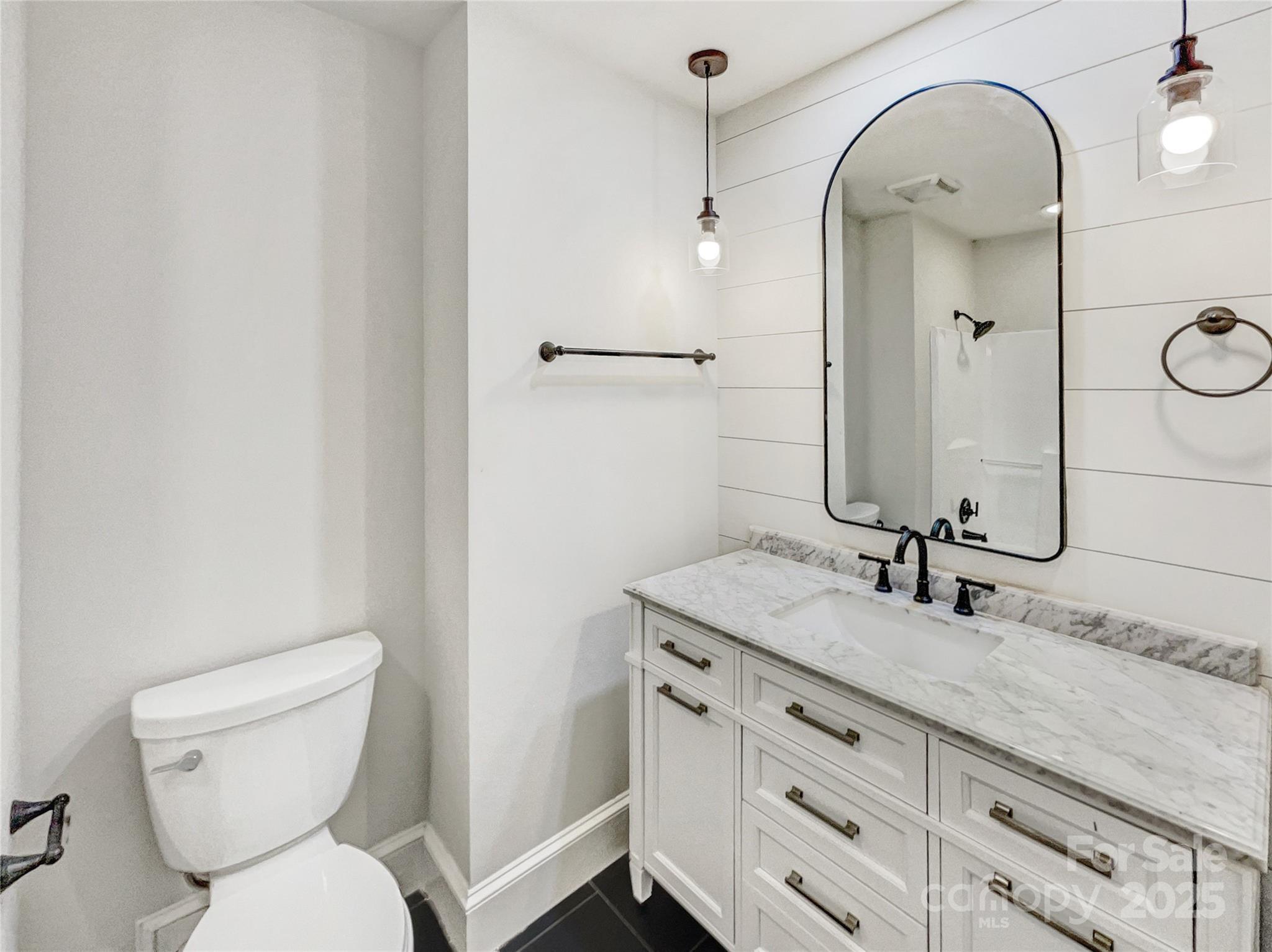 8117 Shannon Woods Lane — Matthews