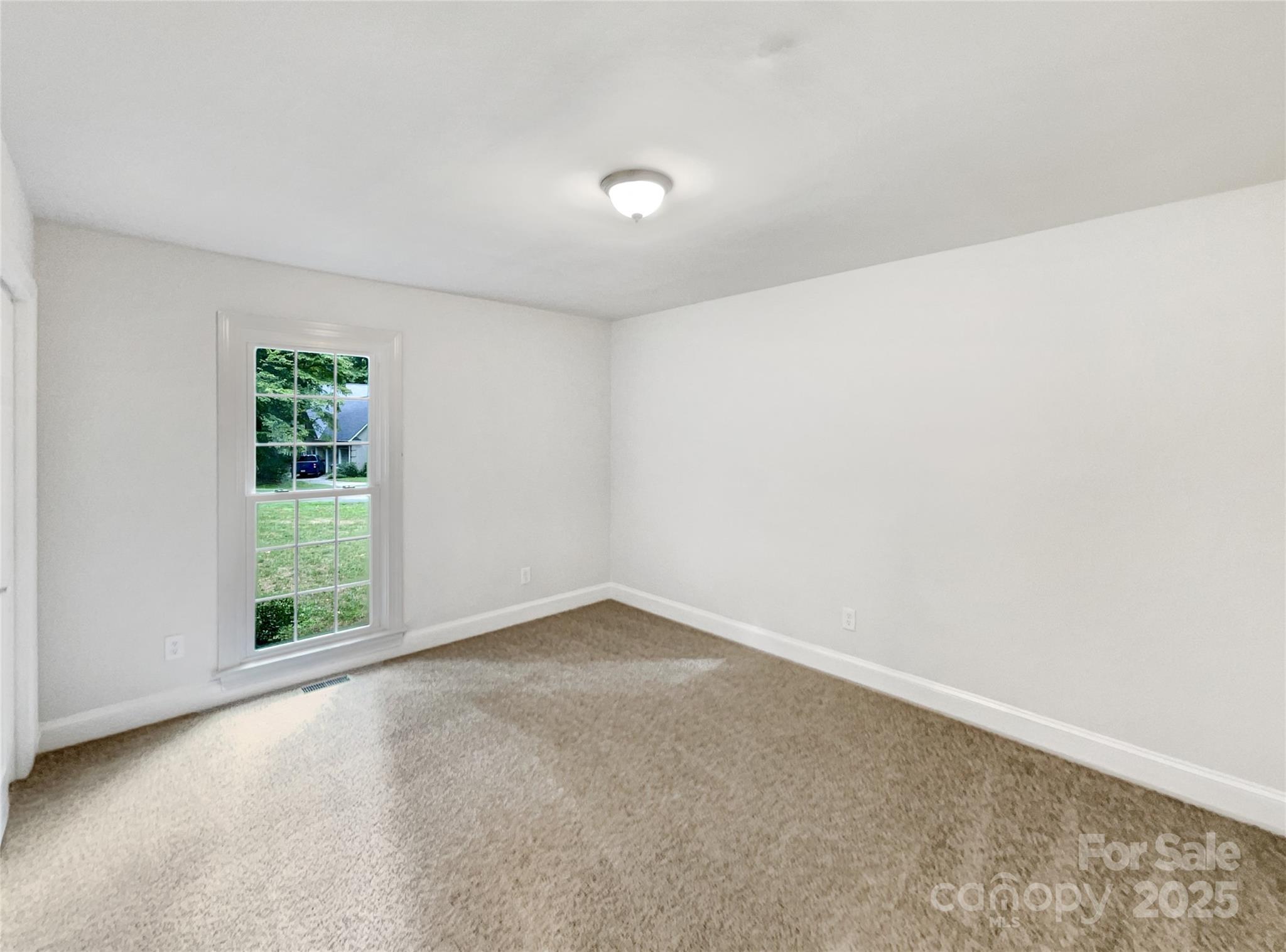 8117 Shannon Woods Lane — Matthews