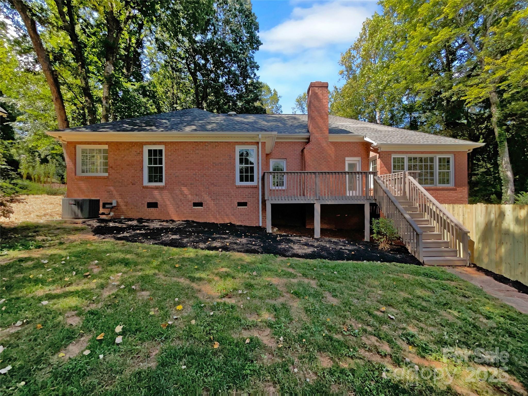8117 Shannon Woods Lane — Matthews