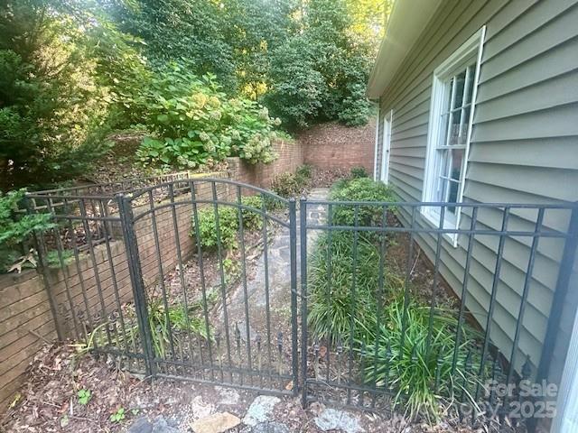 252 Deerfield Street SE — Lenoir
