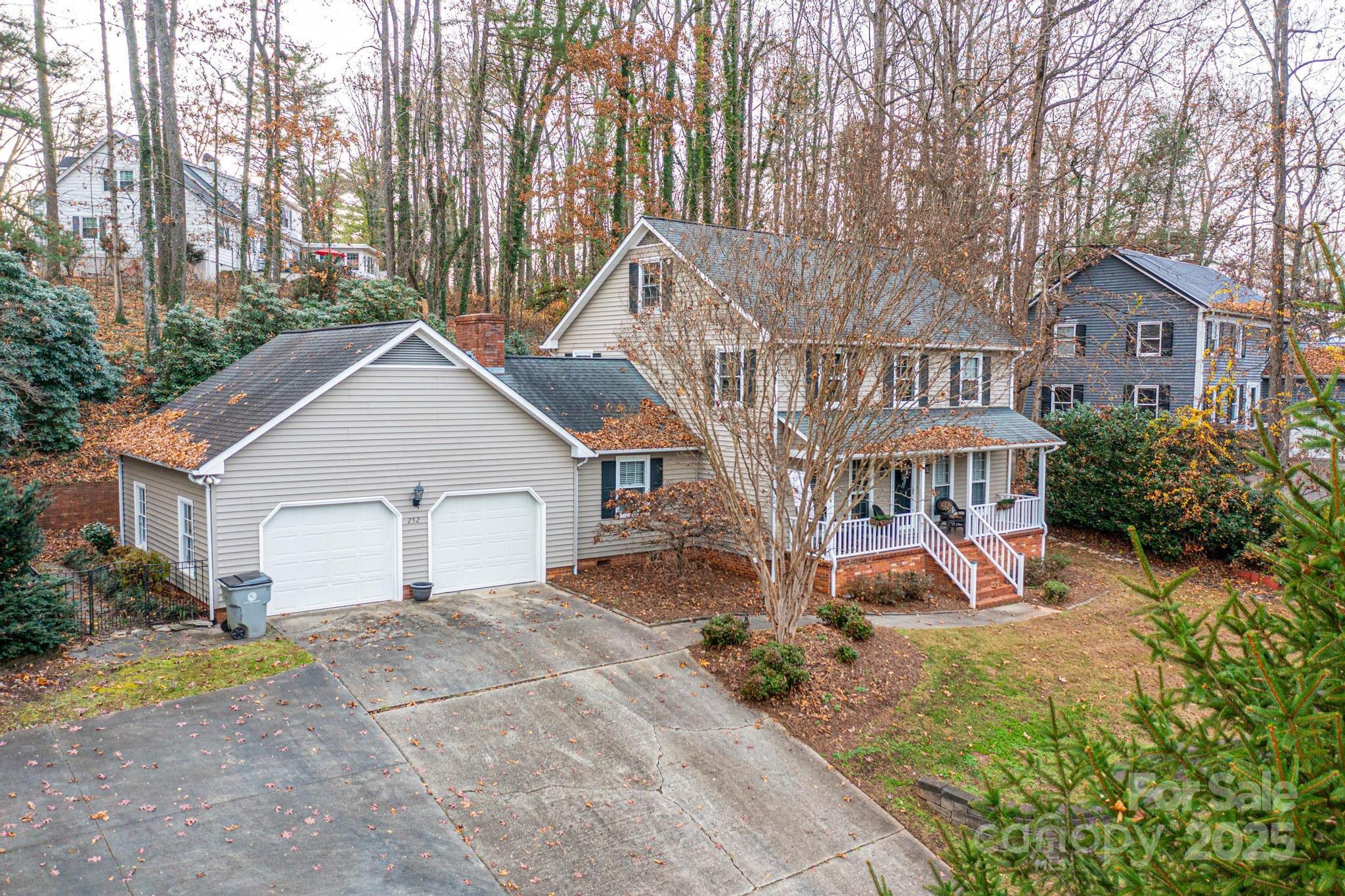 252 Deerfield Street SE — Lenoir