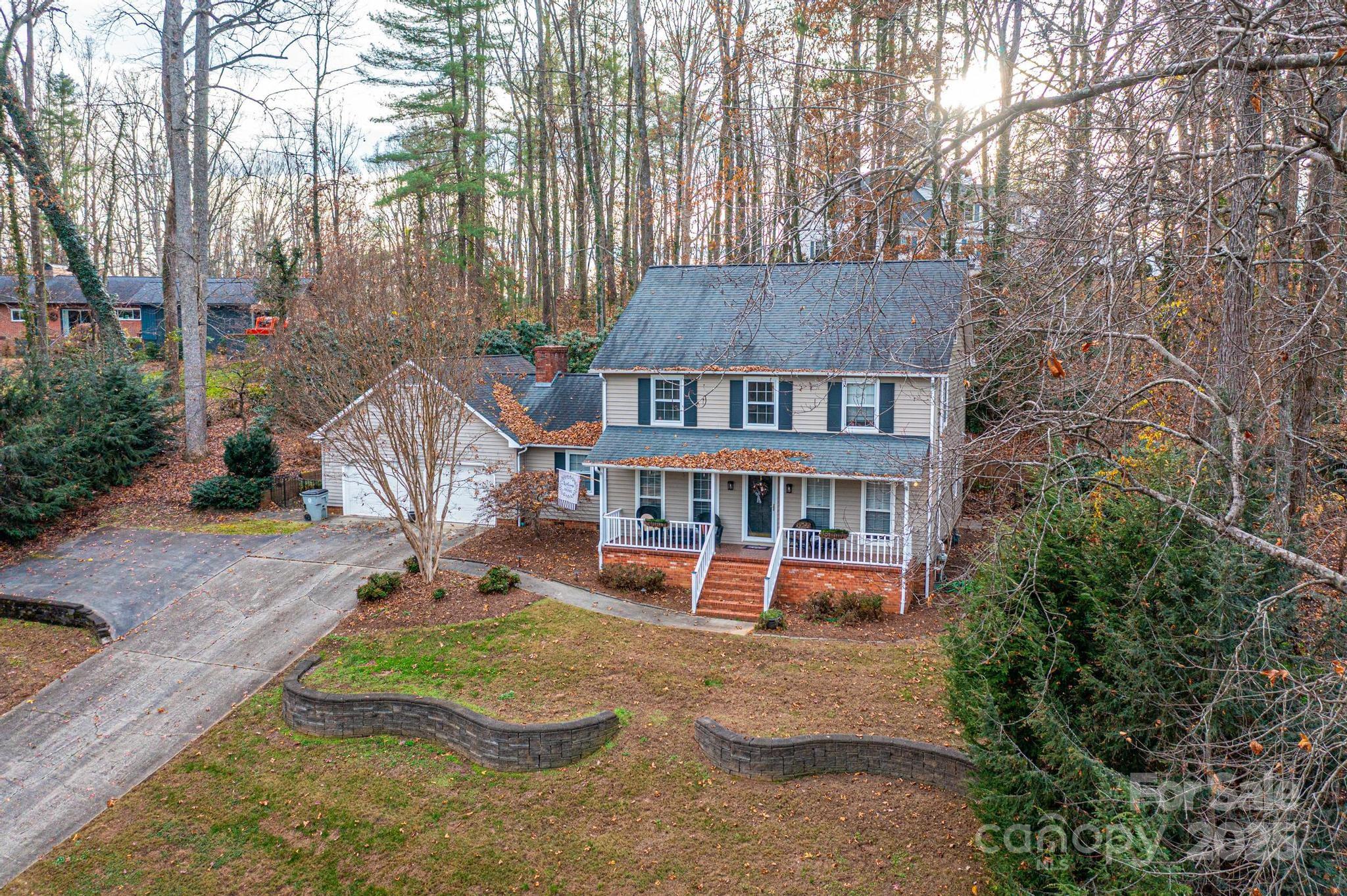 252 Deerfield Street SE — Lenoir
