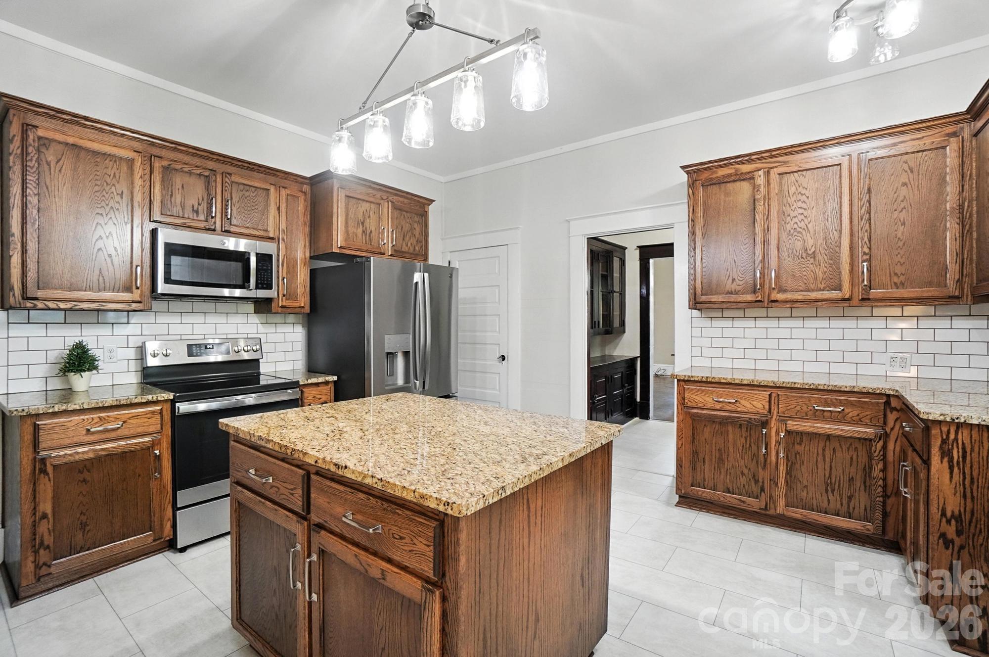 502 N Elm Street — Marshville