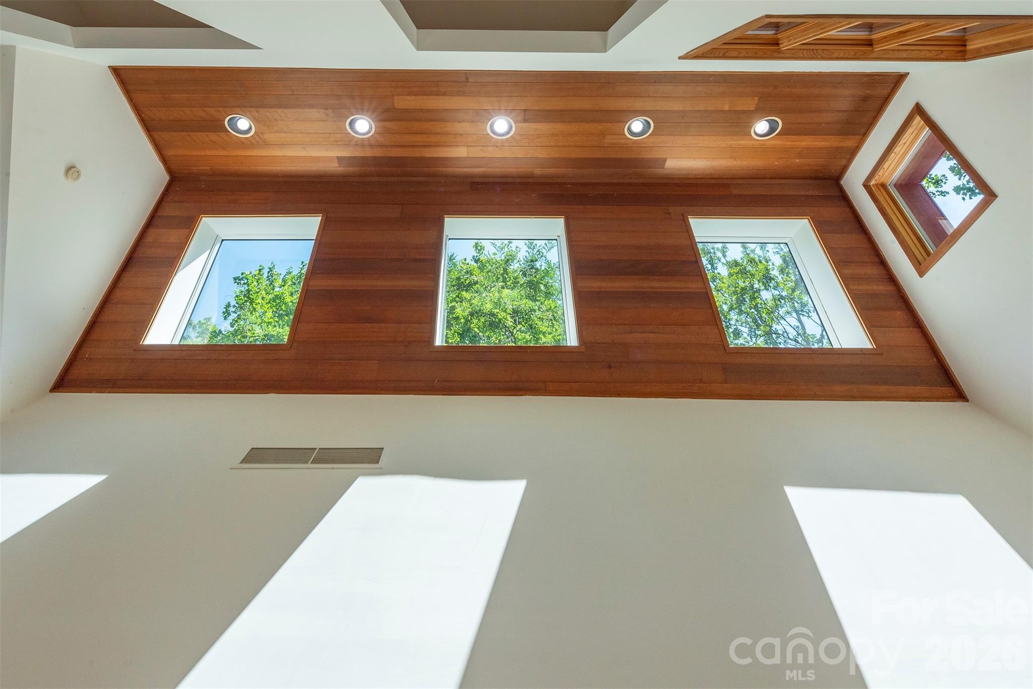 7 Winding Poplar Road — Black Mountain